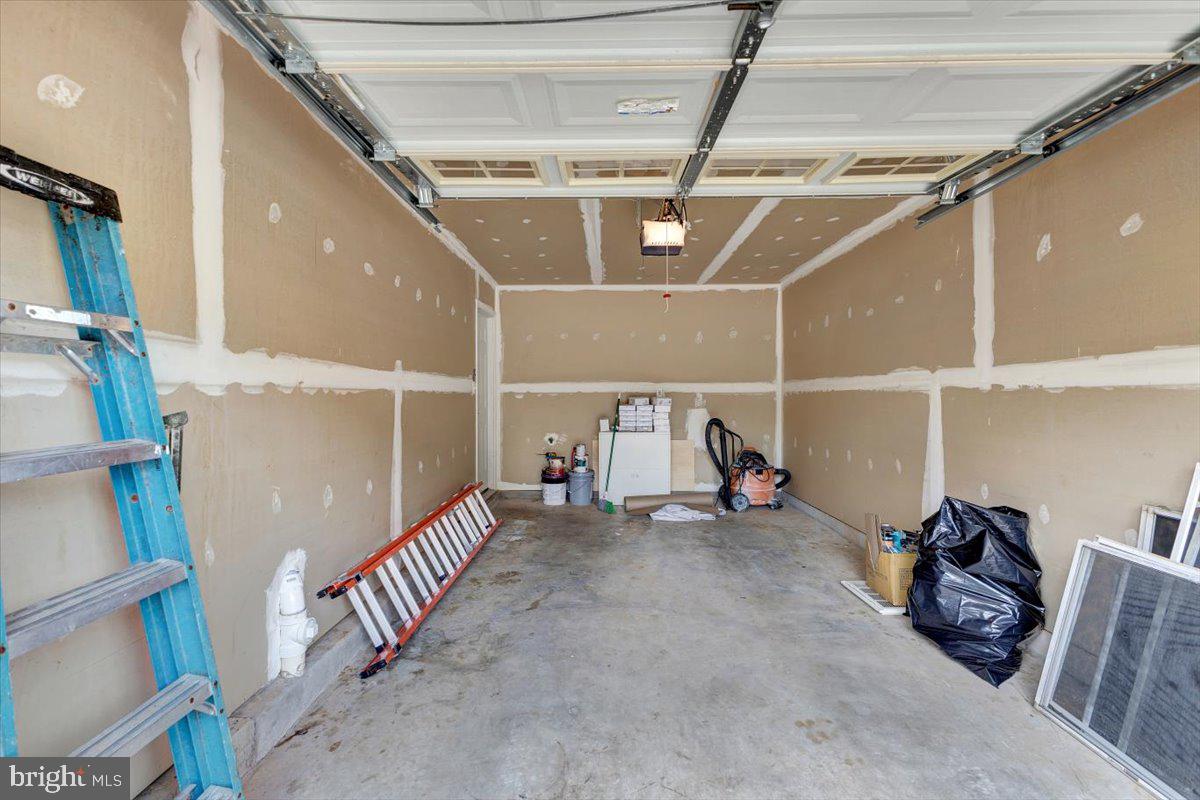 MCDONOGH CHASE - Residential