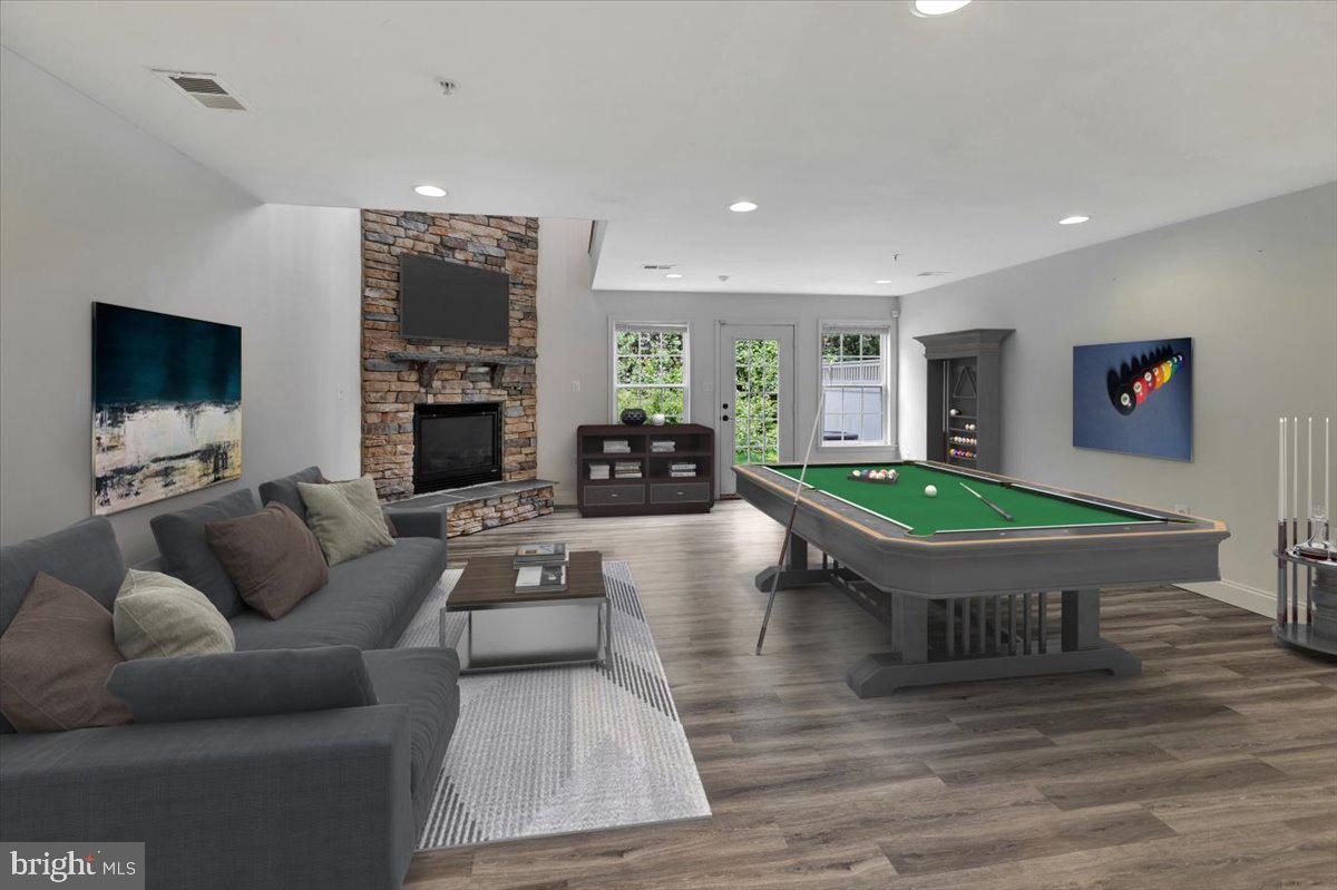 MCDONOGH CHASE - Residential