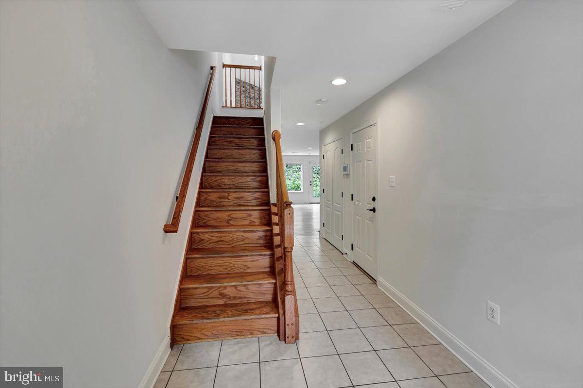 9104 MARLOVE OAKS LANE