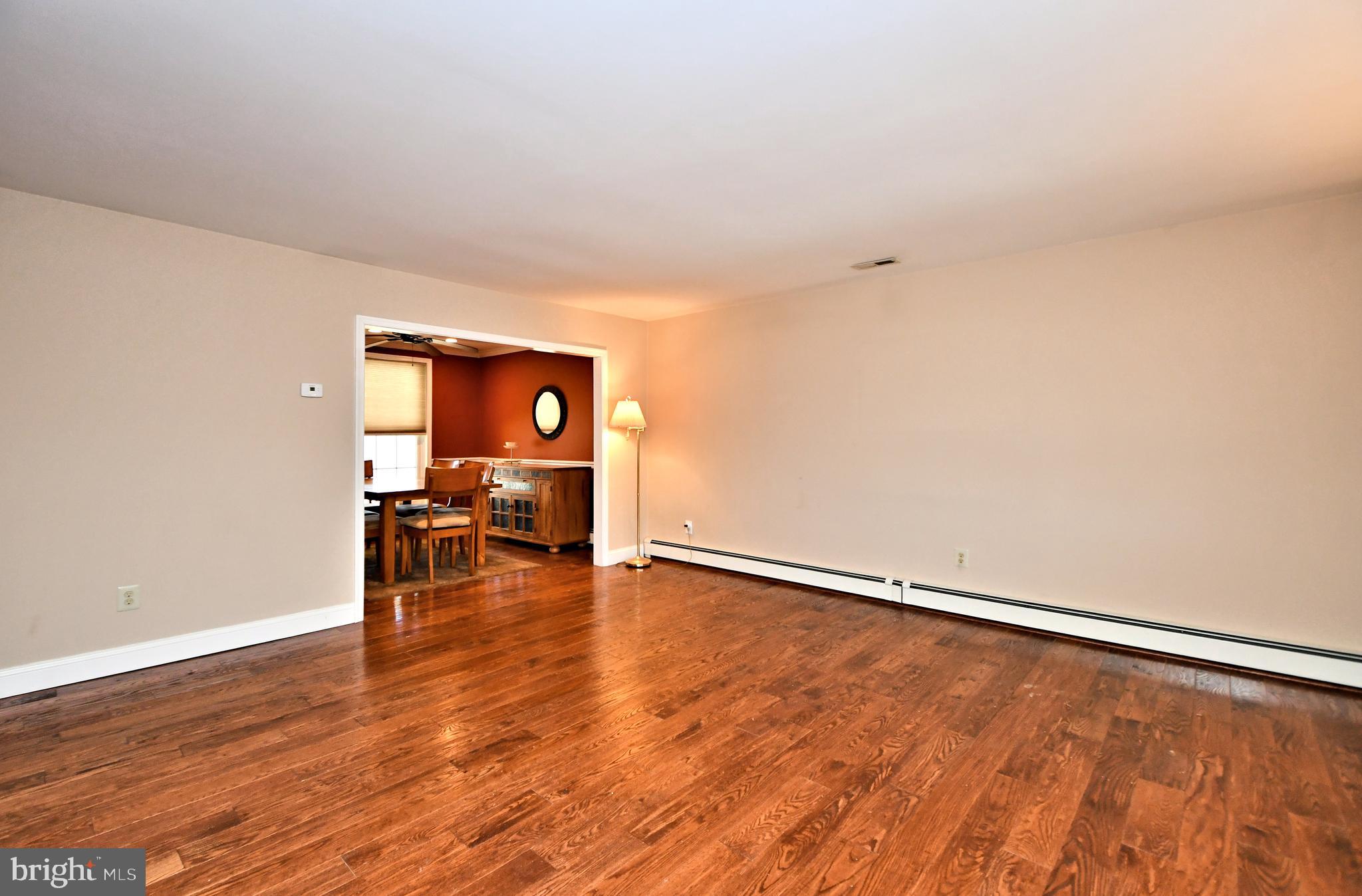 WHISPERING WOODS - Residential