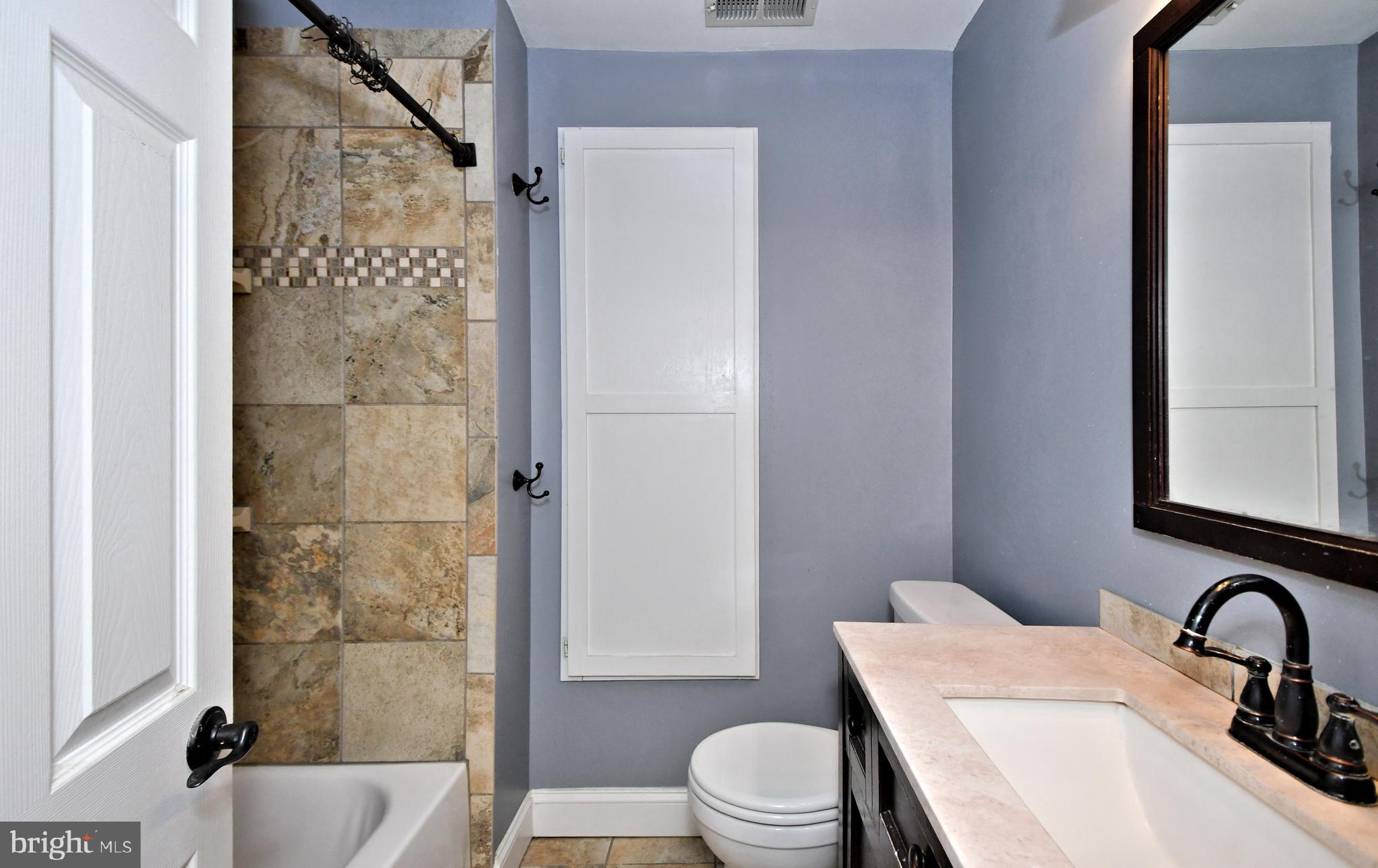 WHISPERING WOODS - Residential