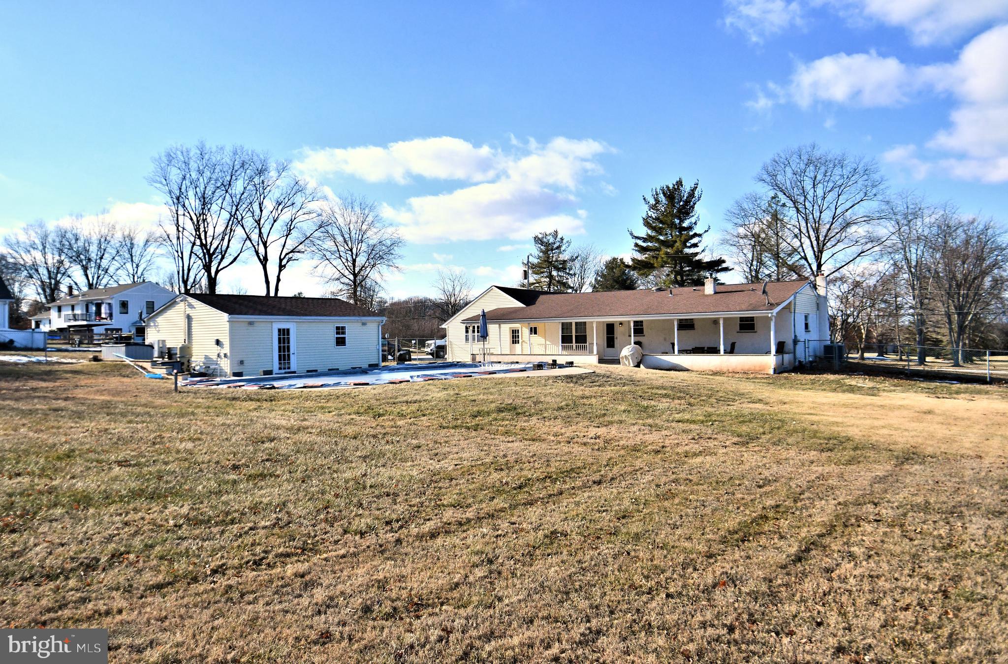 WHISPERING WOODS - Residential