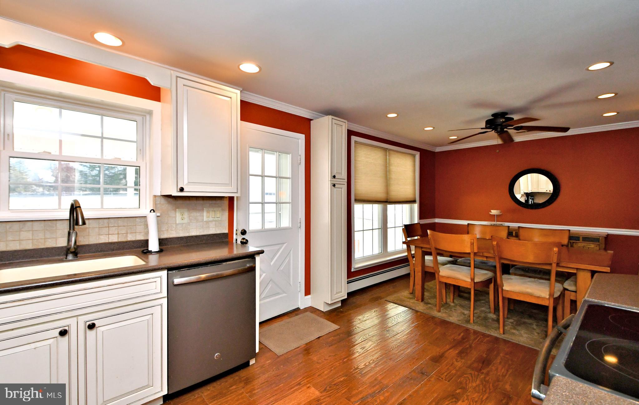 WHISPERING WOODS - Residential