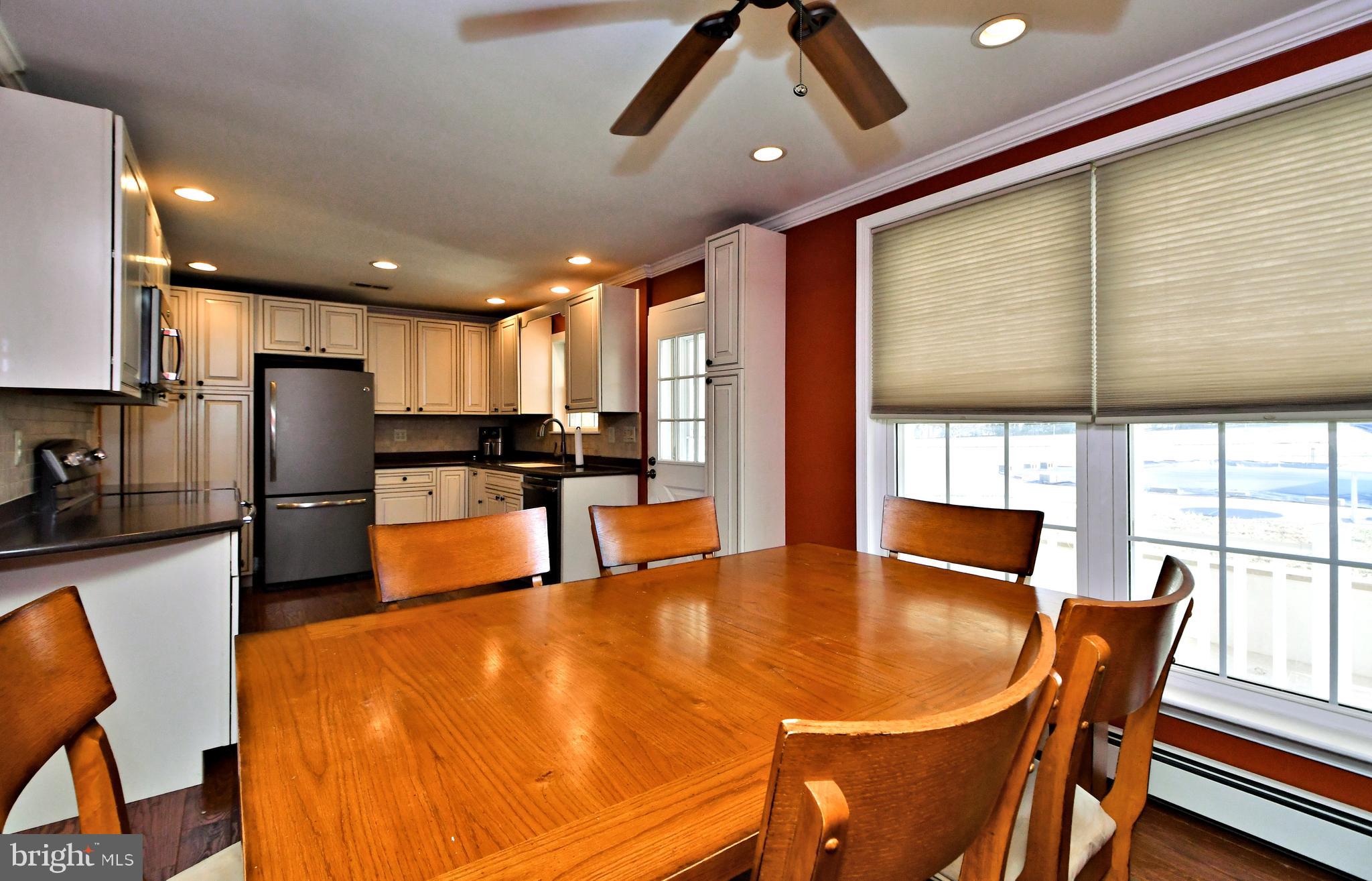 WHISPERING WOODS - Residential