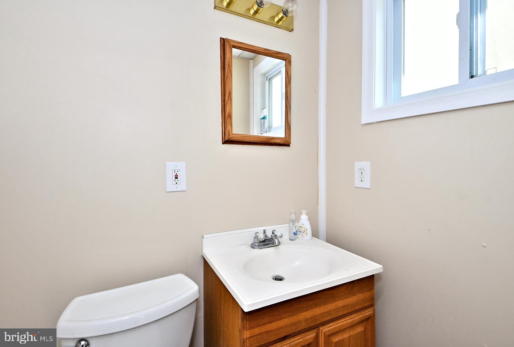 WHISPERING WOODS - Residential