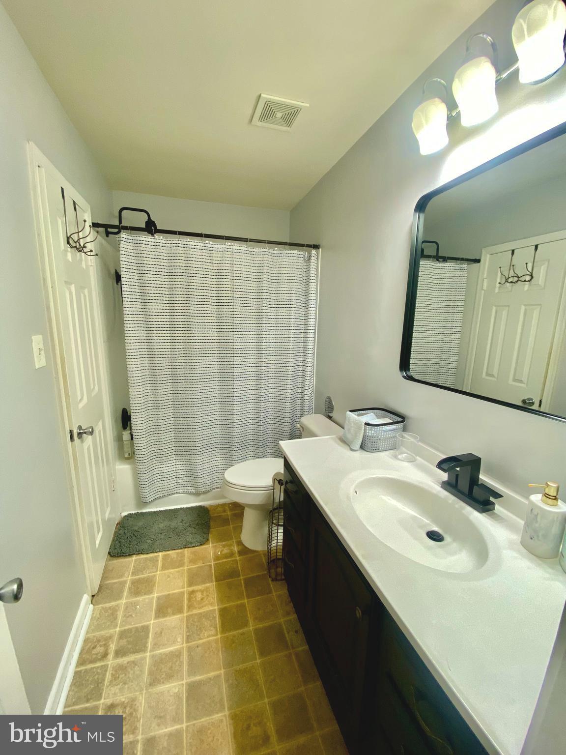 PARKWAY CONDOMINIUMS - Residential