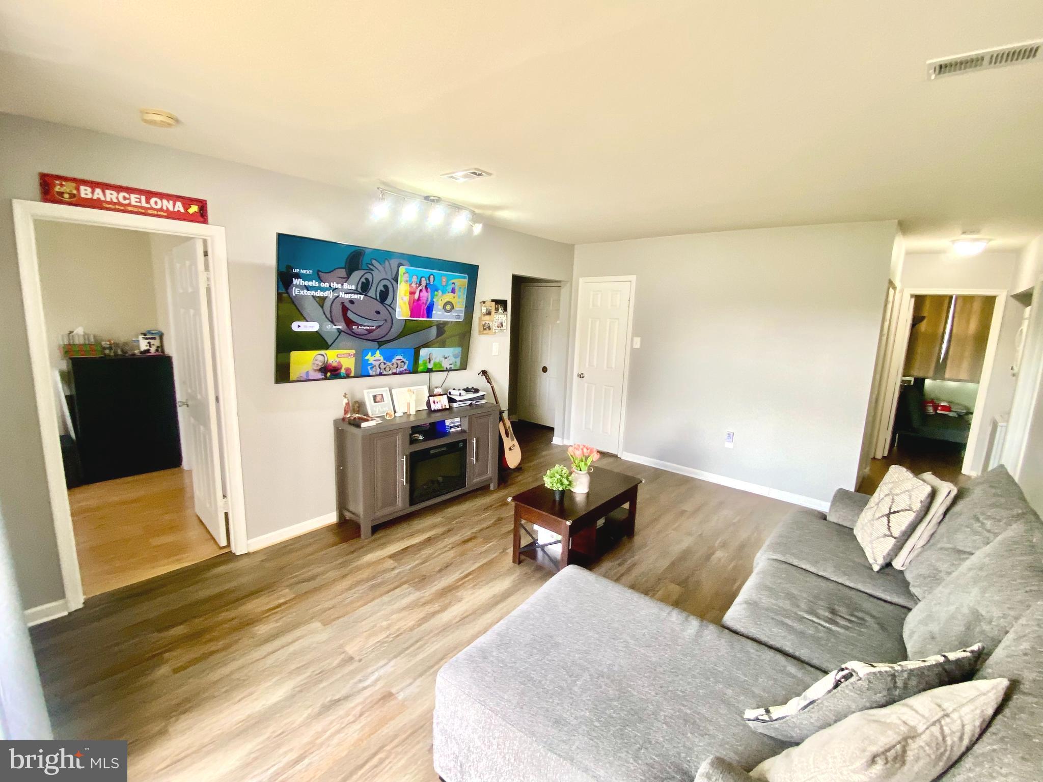 PARKWAY CONDOMINIUMS - Residential