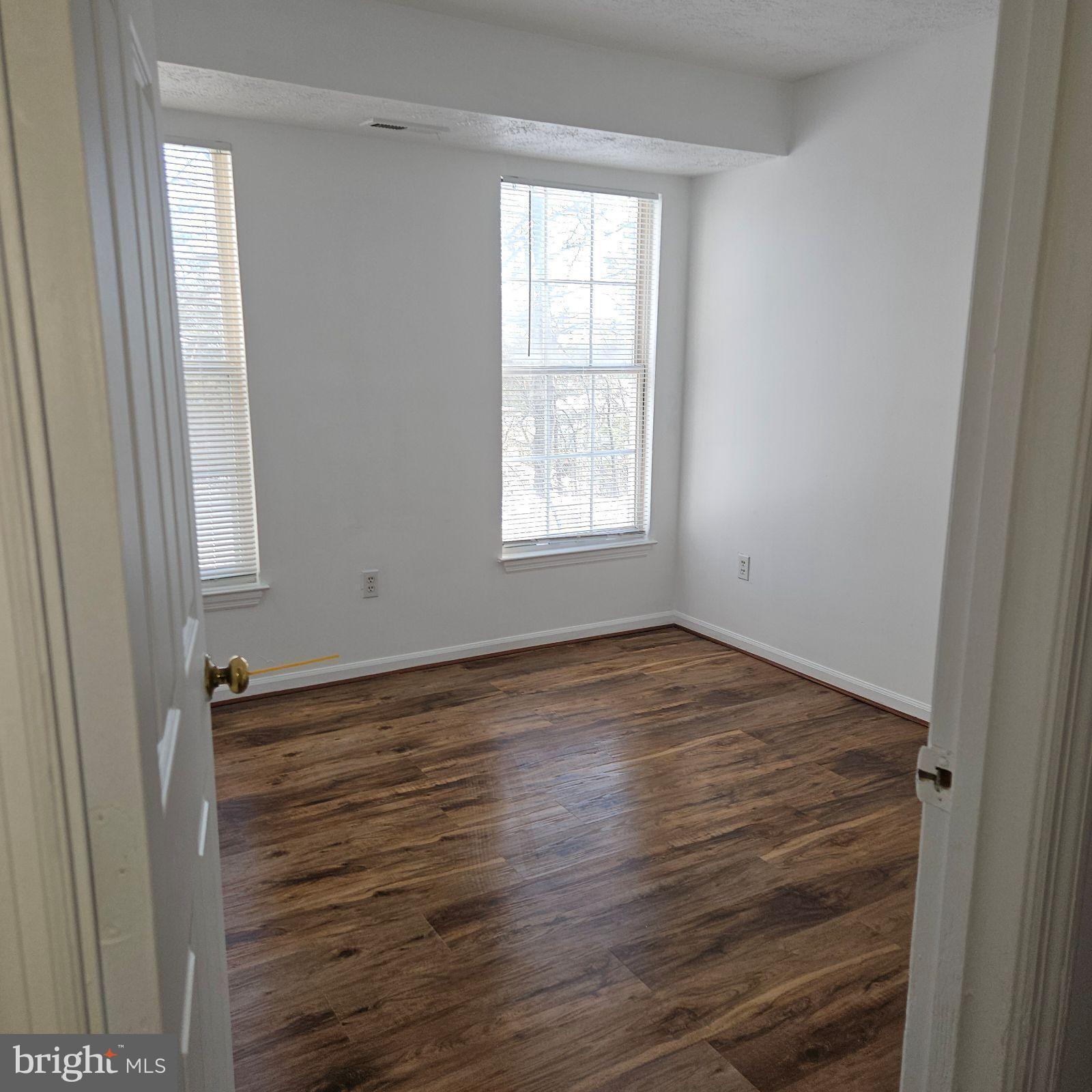 WOODRIDGE MANOR - Residential