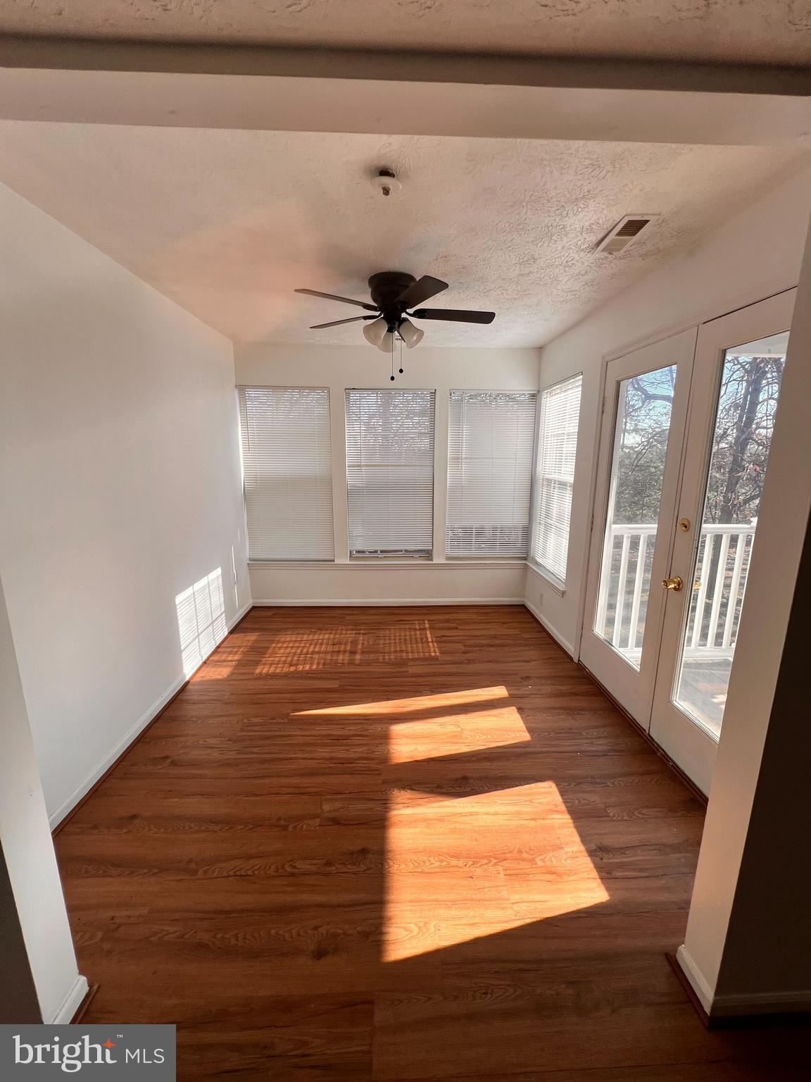 WOODRIDGE MANOR - Residential