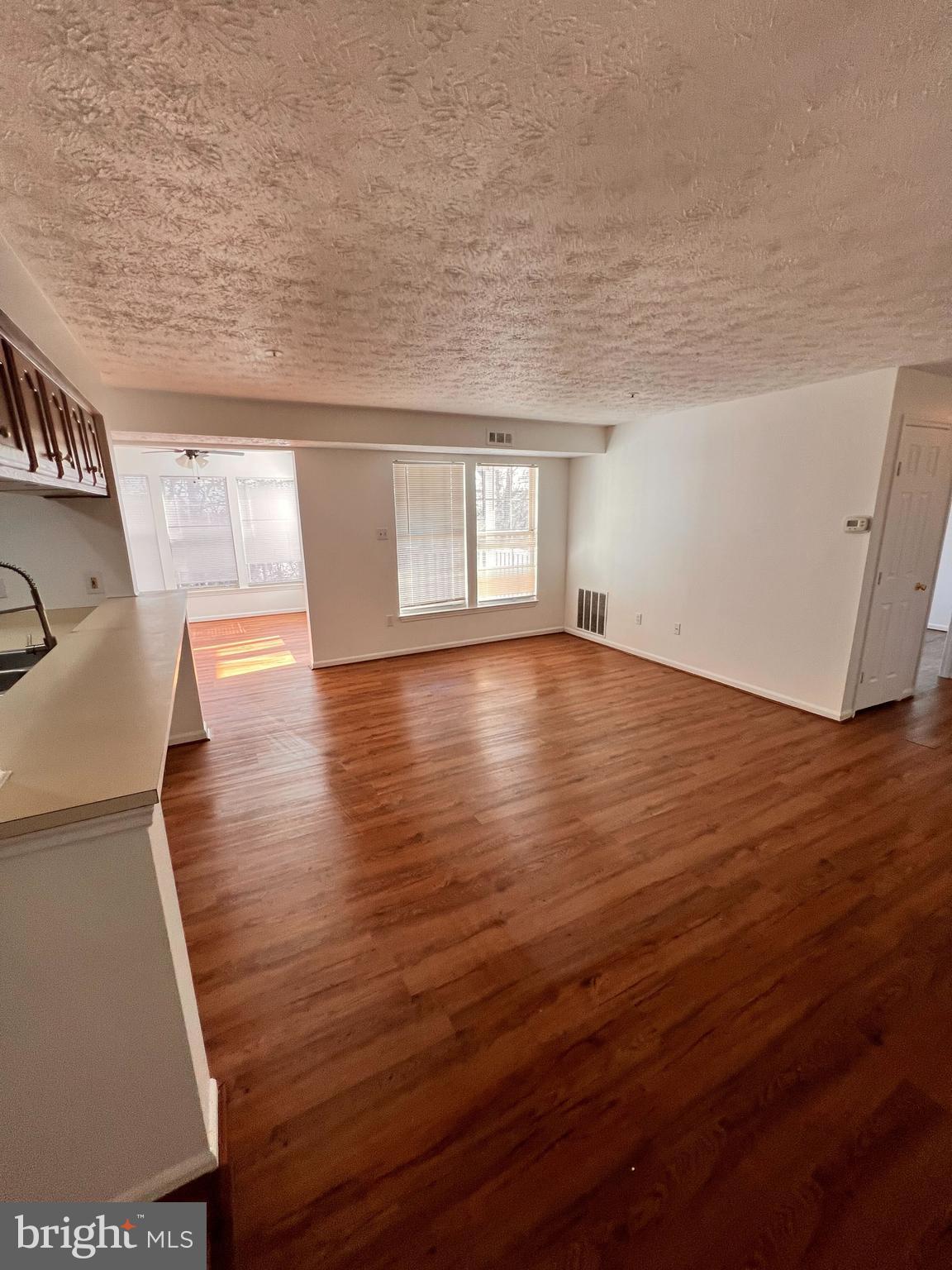 WOODRIDGE MANOR - Residential