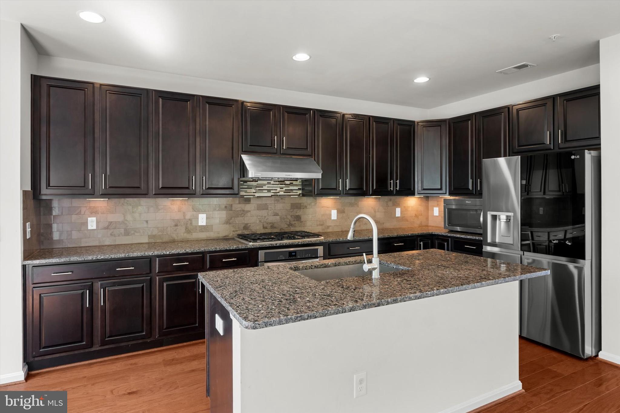 3073 RITTENHOUSE CIRCLE 60