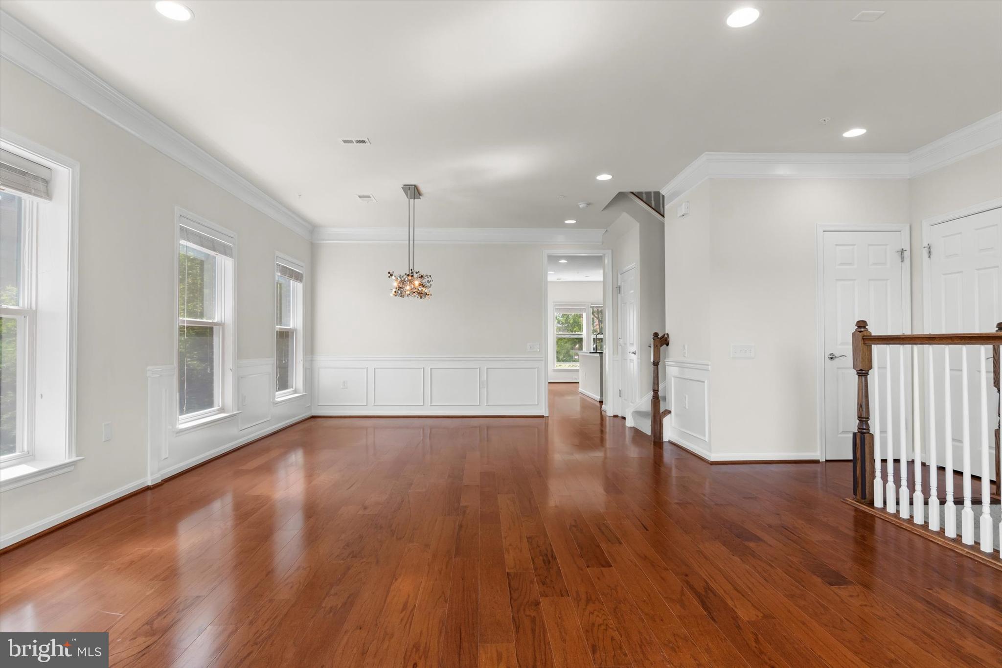 3073 RITTENHOUSE CIRCLE 60