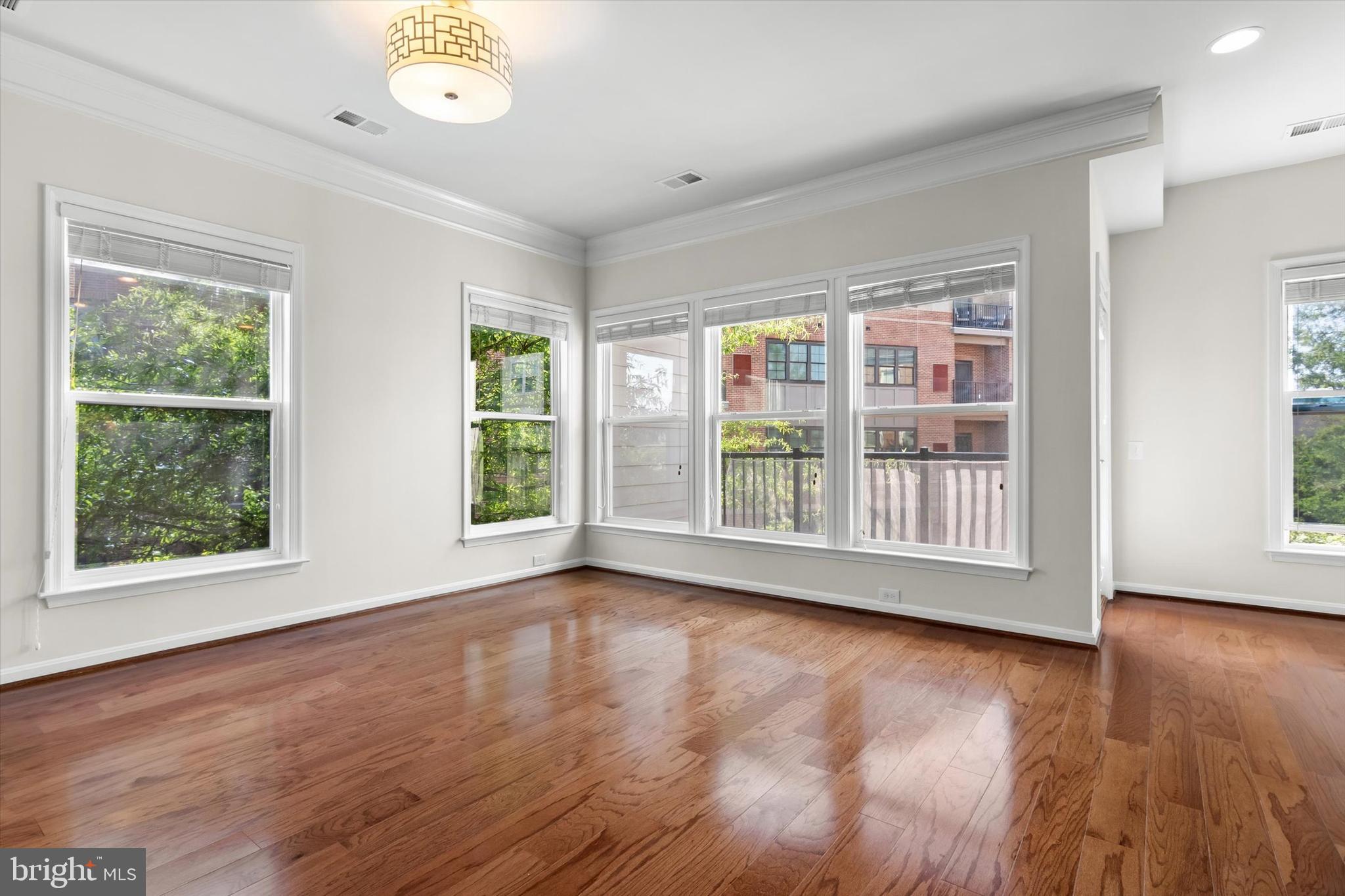 3073 RITTENHOUSE CIRCLE 60