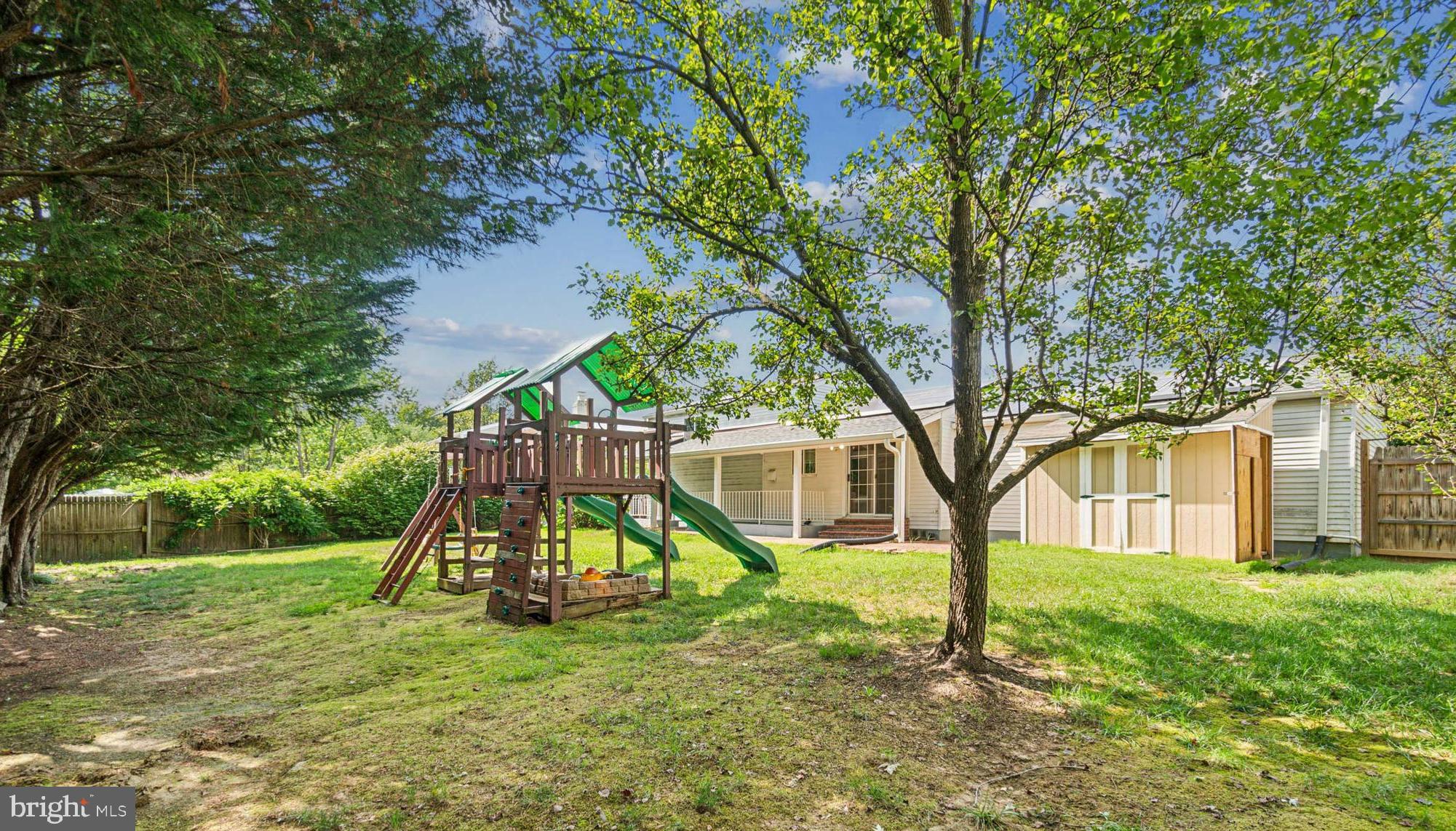 FRANKLIN SQUARE - Residential