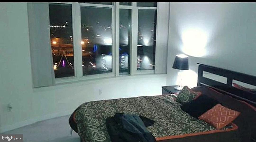 HARBORVIEW TOWERS - Residential Lease