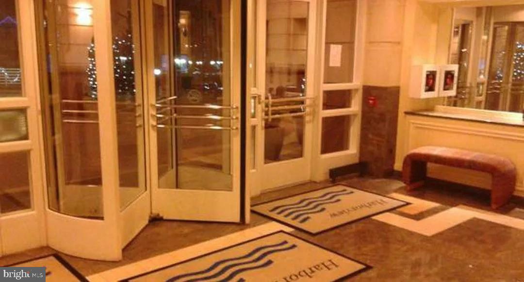 HARBORVIEW TOWERS - Residential Lease