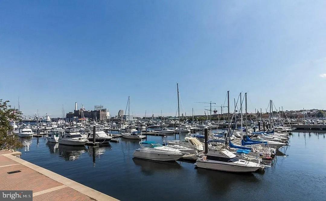 HARBORVIEW TOWERS - Residential Lease