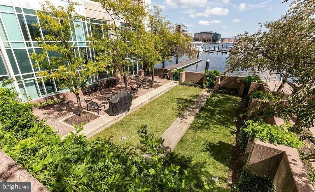 HARBORVIEW TOWERS - Residential Lease