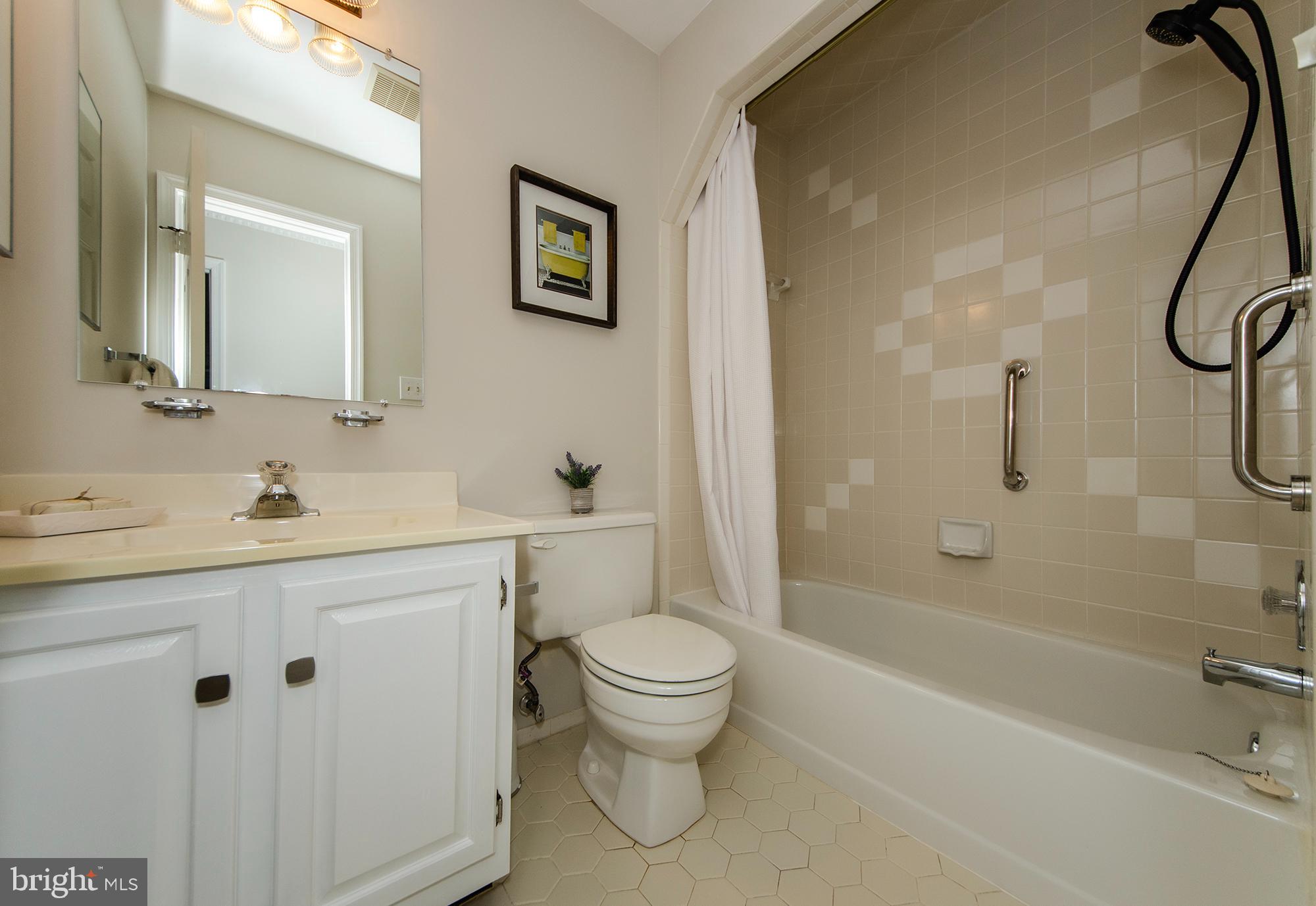 FAIR WOODS - Residential