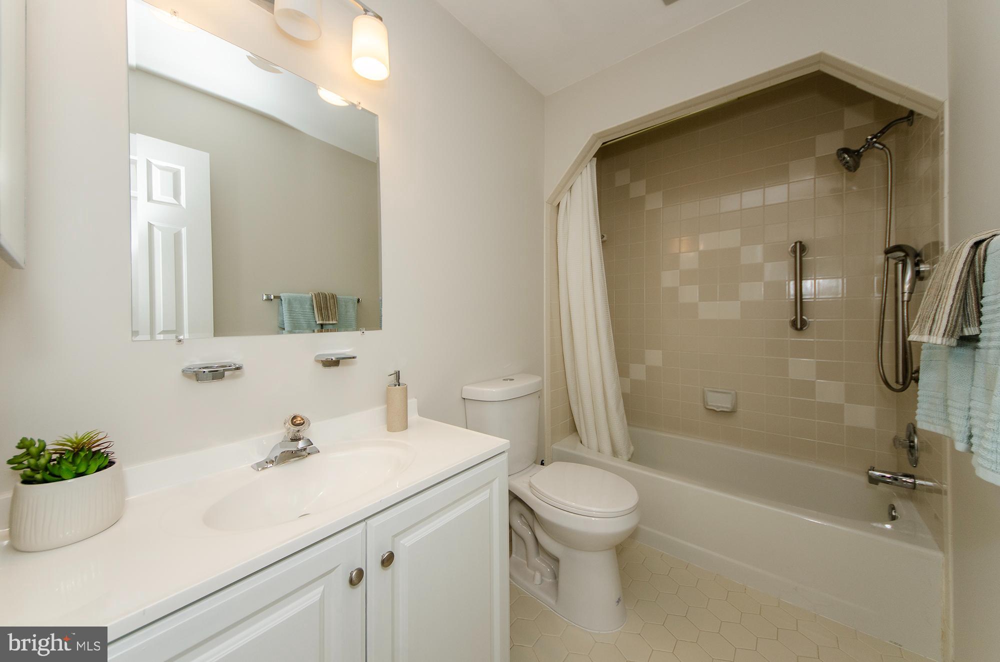 FAIR WOODS - Residential