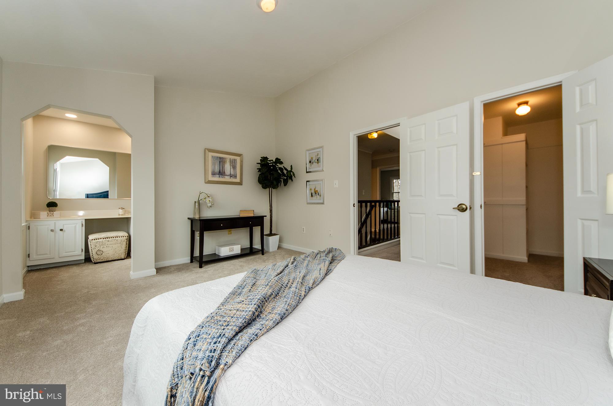 FAIR WOODS - Residential