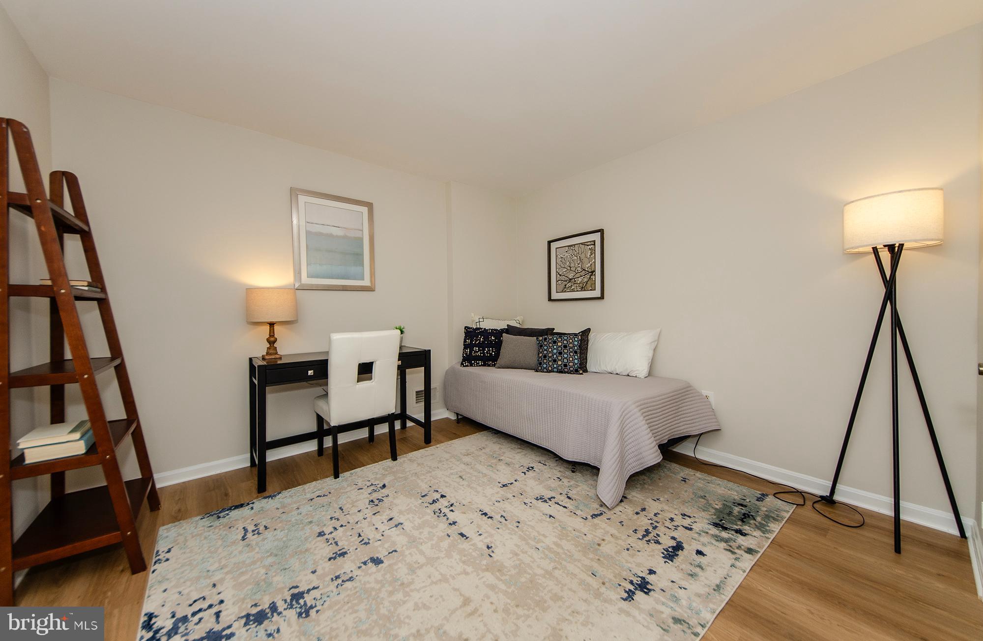 FAIR WOODS - Residential