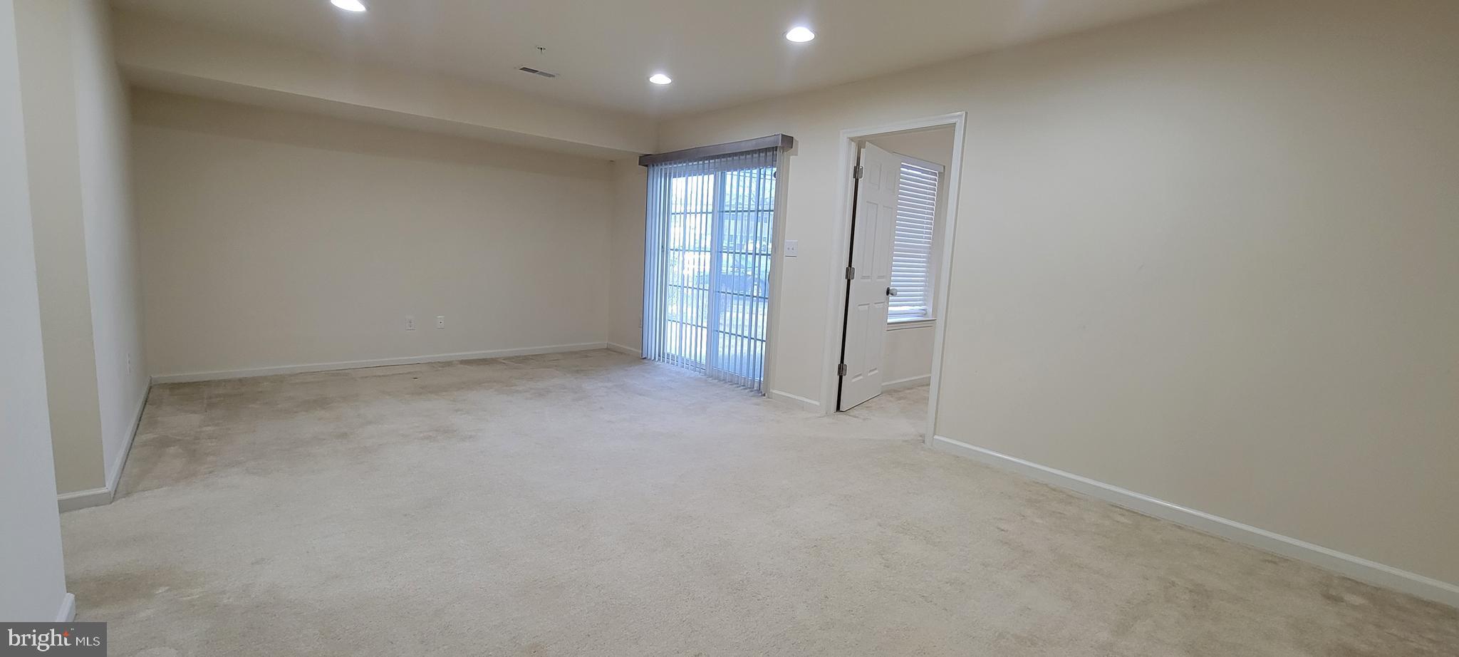 HIGH GROVE - Residential