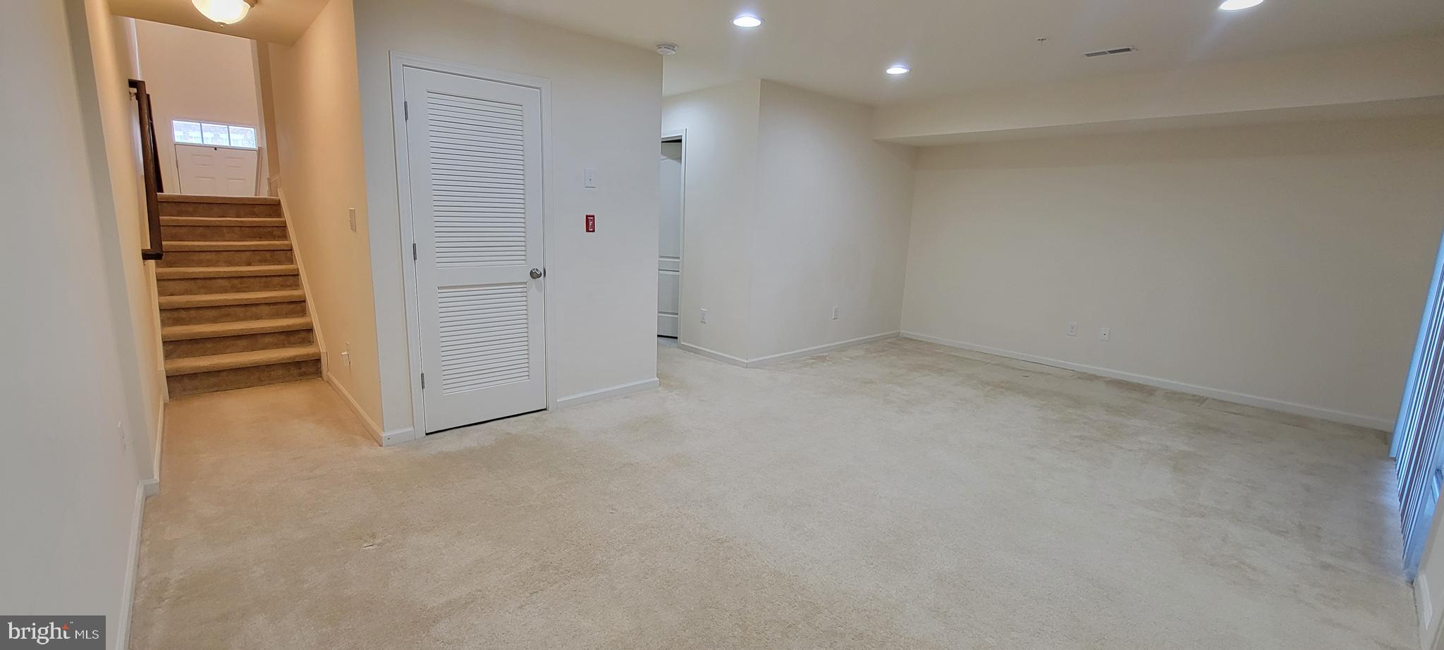 HIGH GROVE - Residential