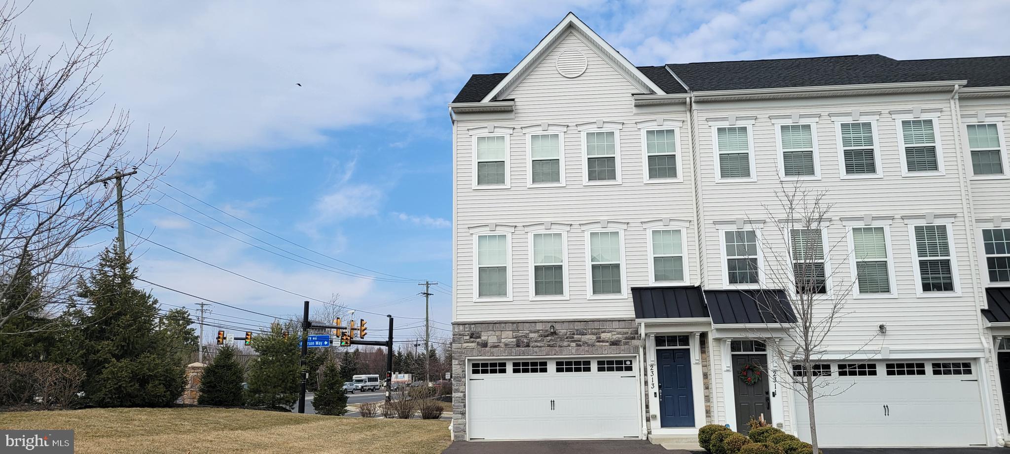 HIGH GROVE - Residential