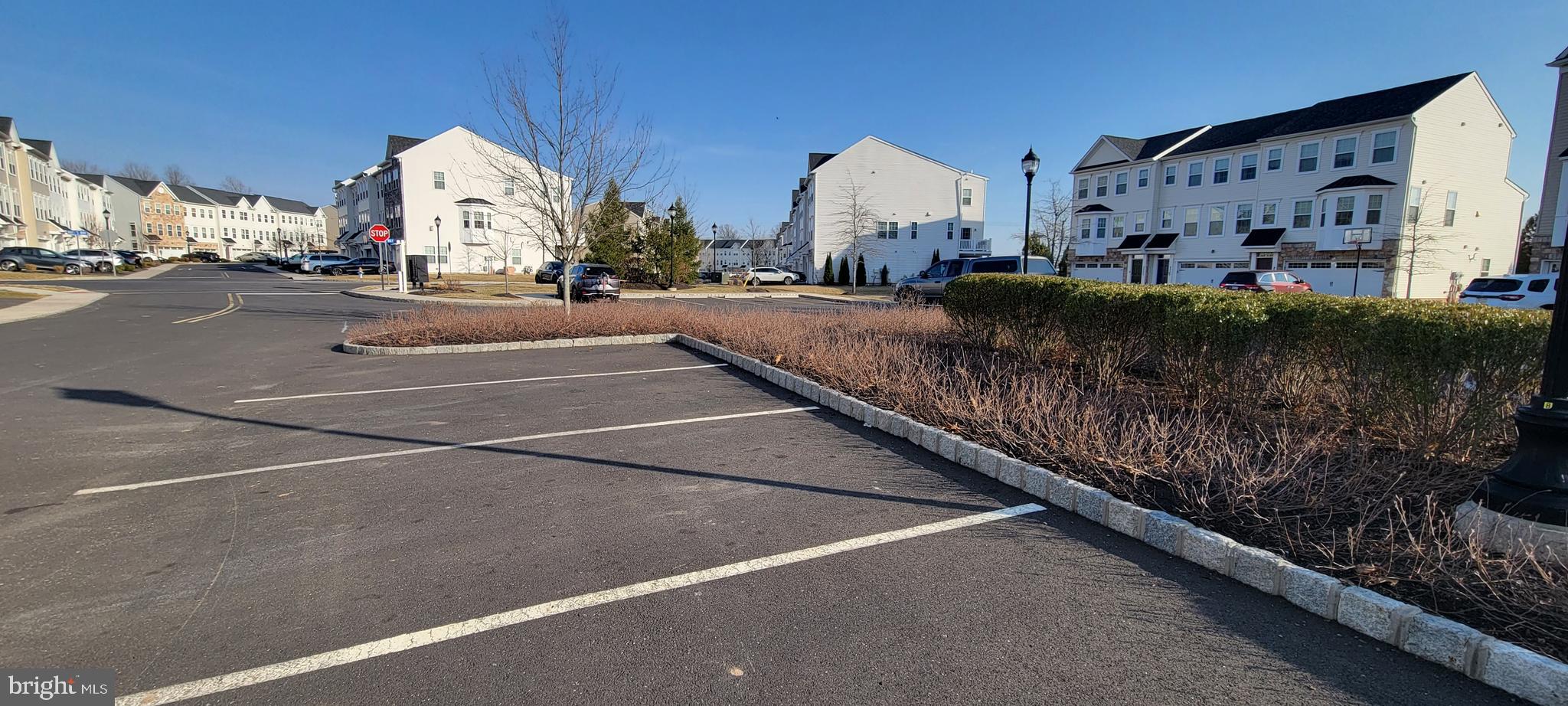 HIGH GROVE - Residential