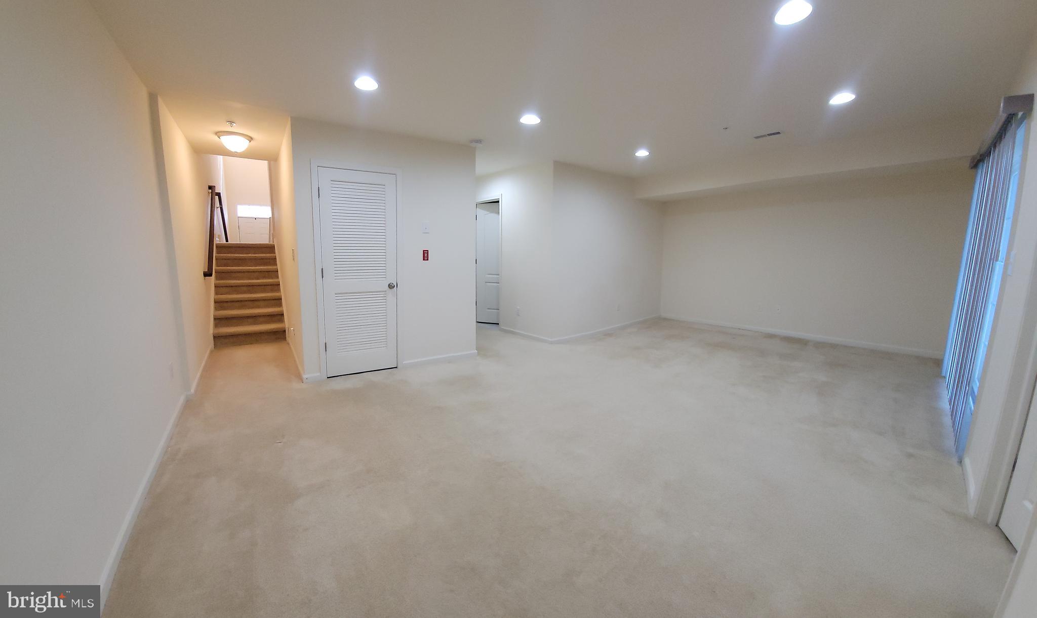 HIGH GROVE - Residential