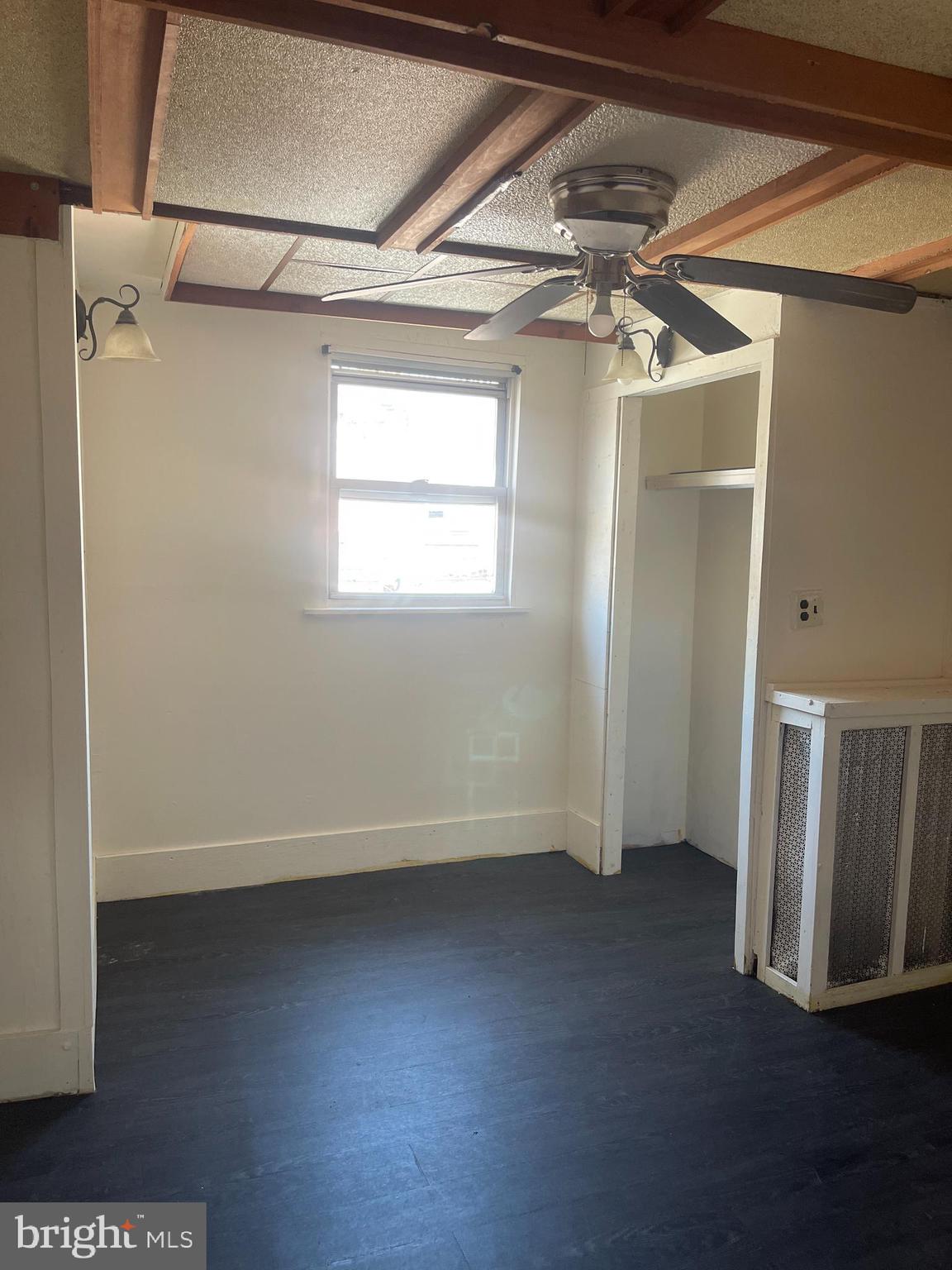 ELMWOOD PARK - Residential