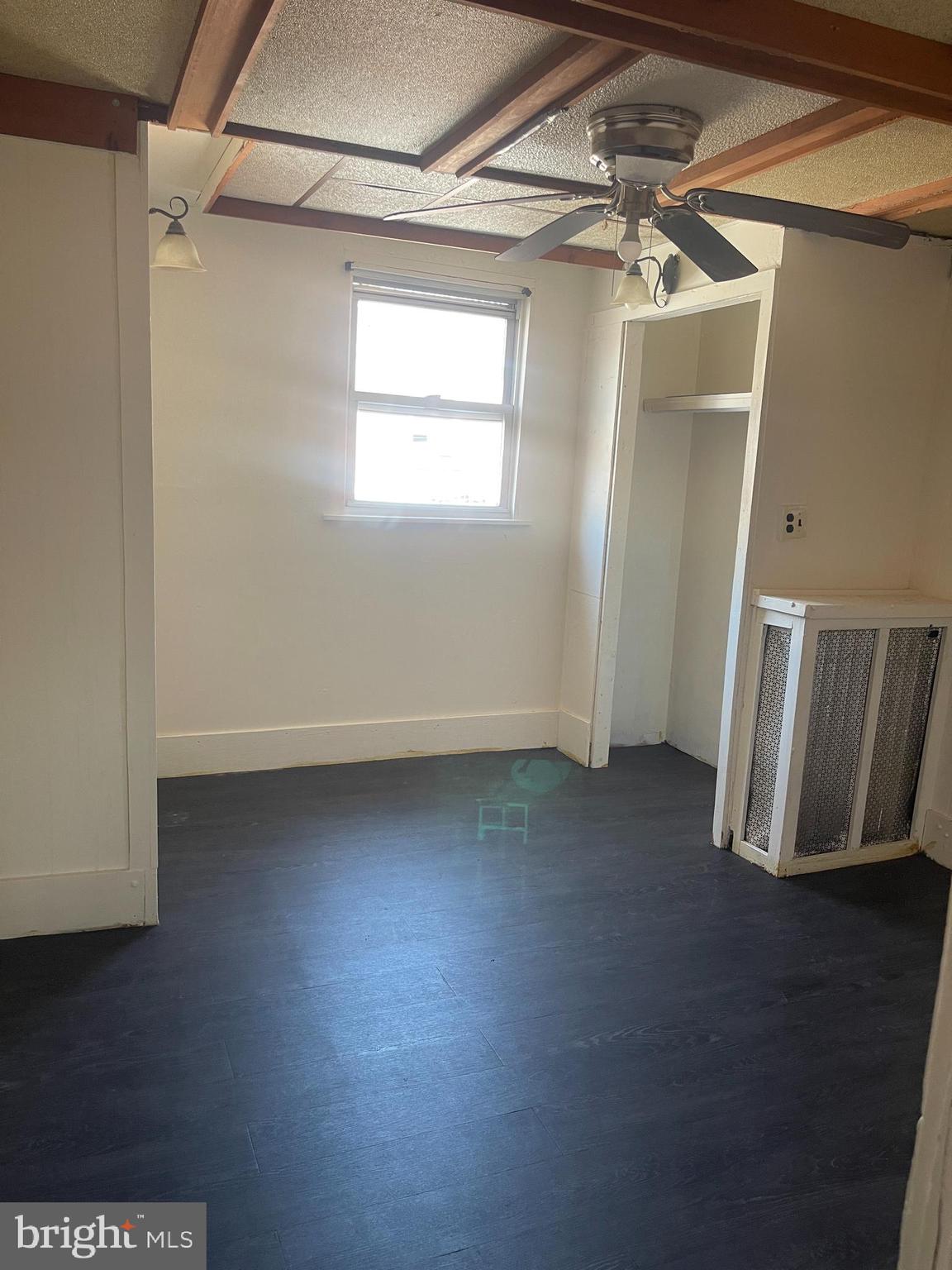 ELMWOOD PARK - Residential