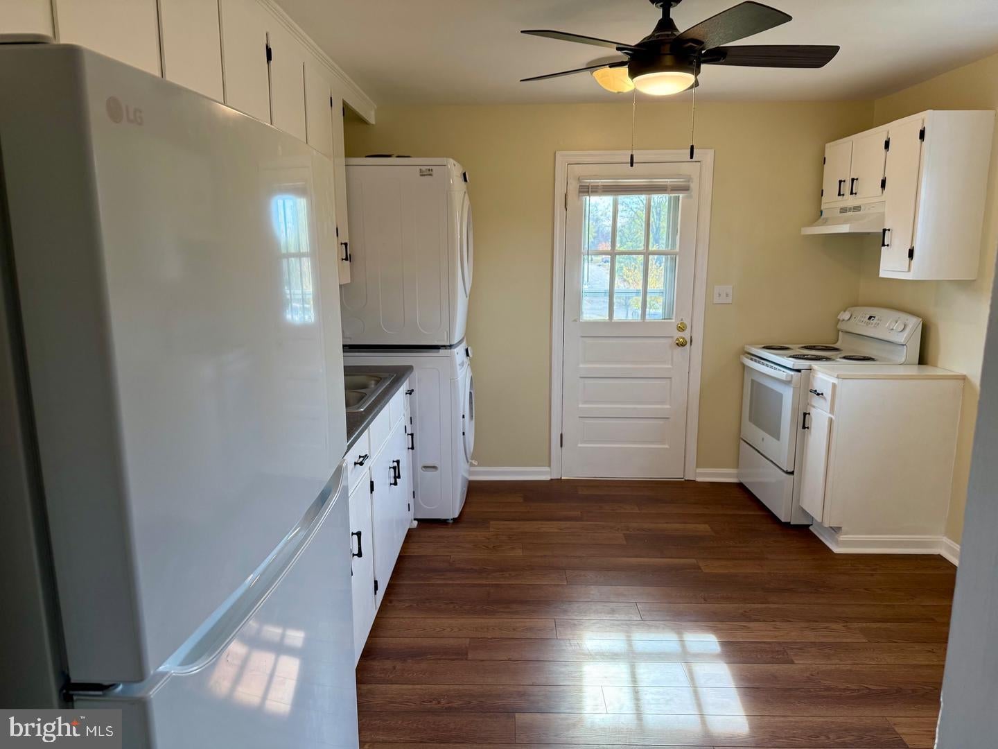 1428 PAYNE STREET UNIT B