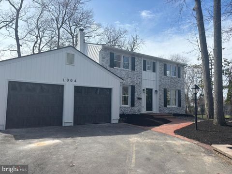 1004 SWALLOW DRIVE CHERRY HILL NJ 08003