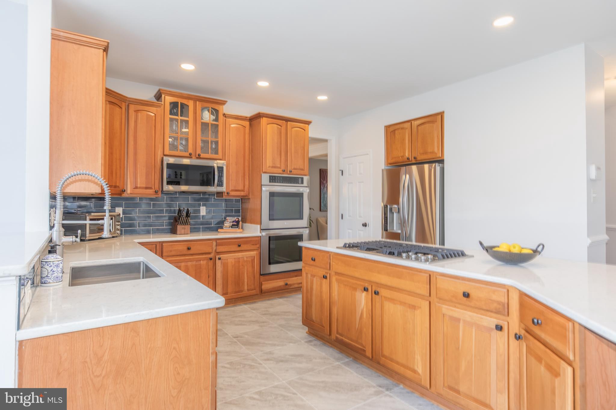 THE VISTAS AT WOODCLIFFE PARK - Residential