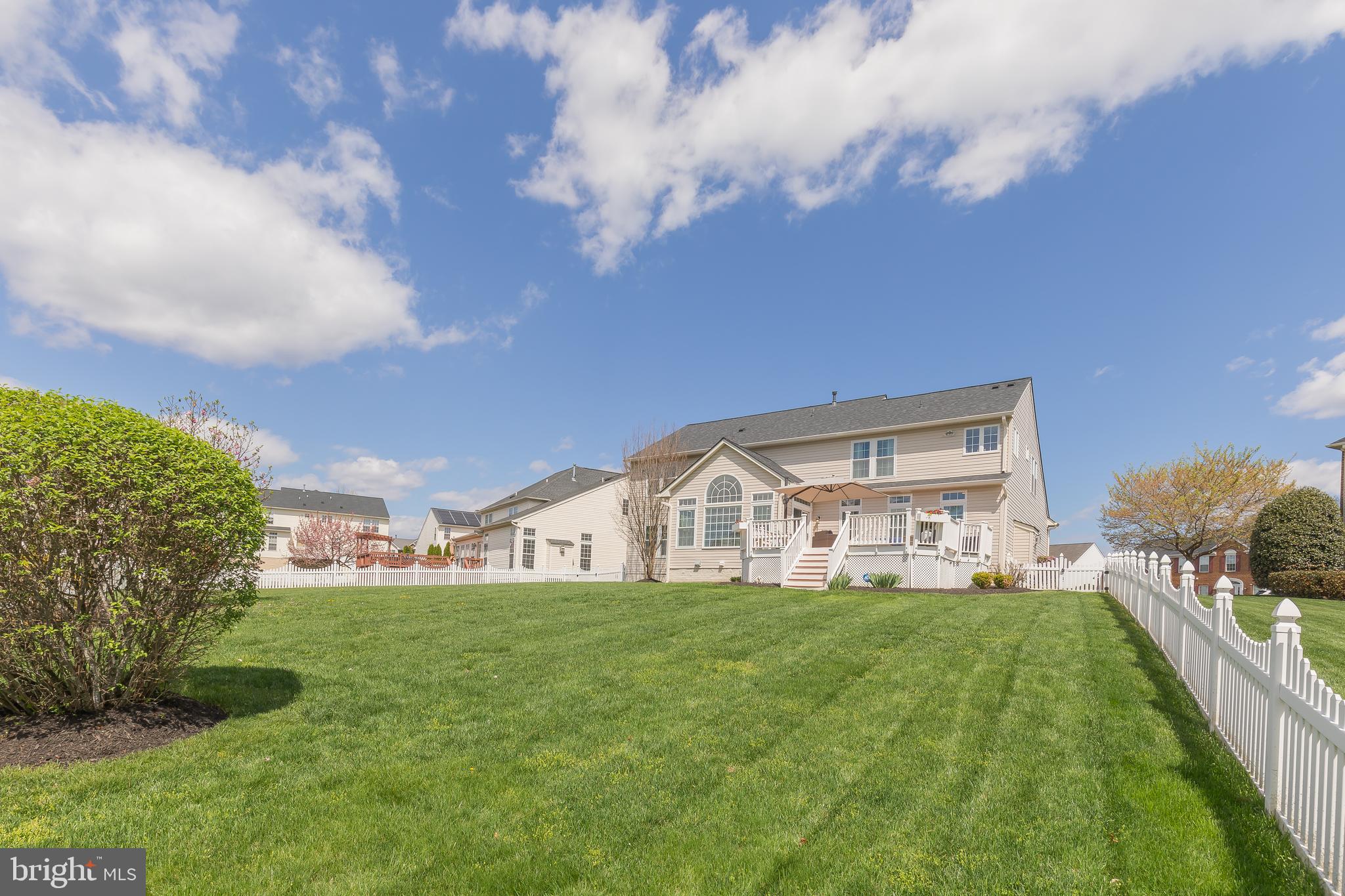 THE VISTAS AT WOODCLIFFE PARK - Residential