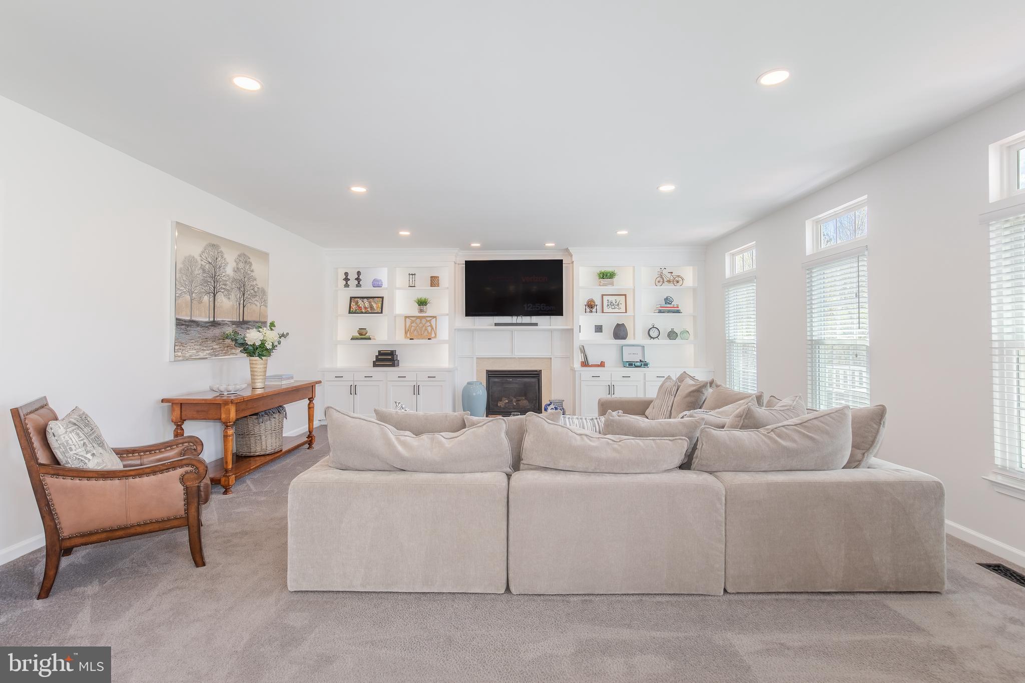 THE VISTAS AT WOODCLIFFE PARK - Residential