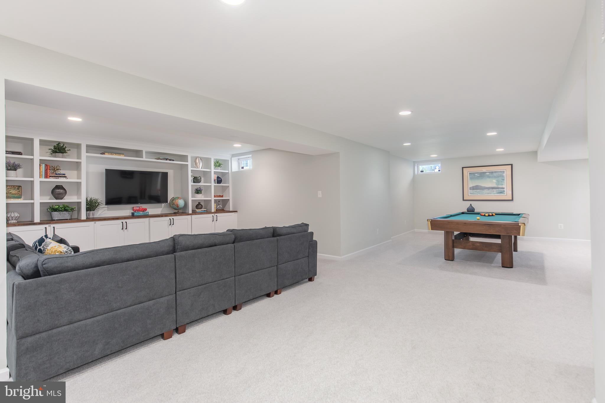 THE VISTAS AT WOODCLIFFE PARK - Residential