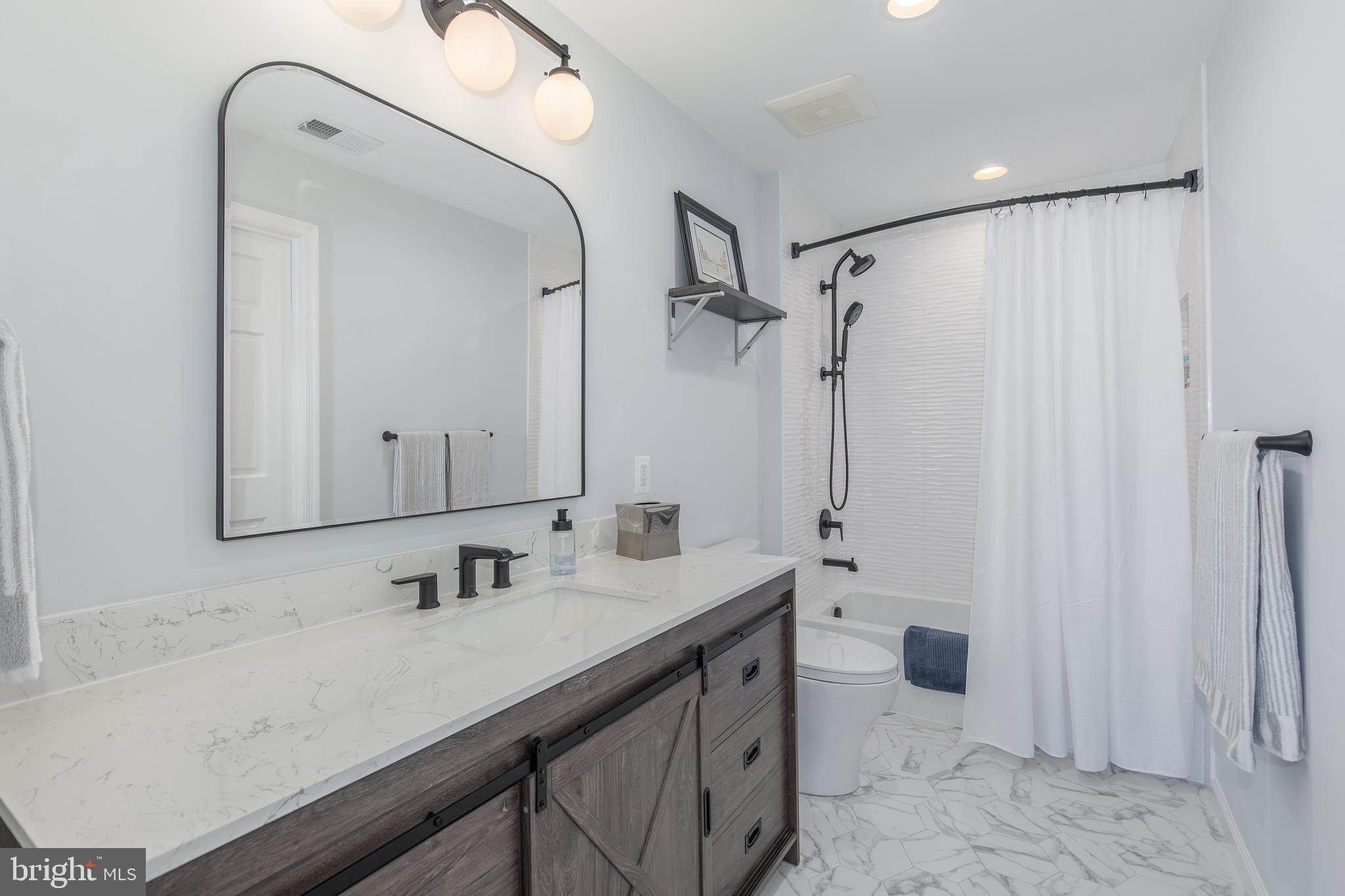 THE VISTAS AT WOODCLIFFE PARK - Residential