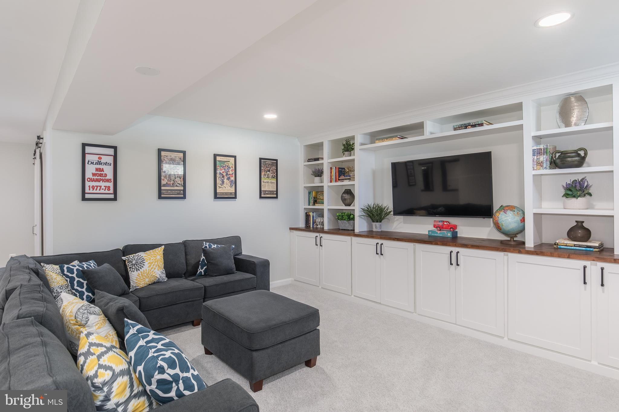 THE VISTAS AT WOODCLIFFE PARK - Residential