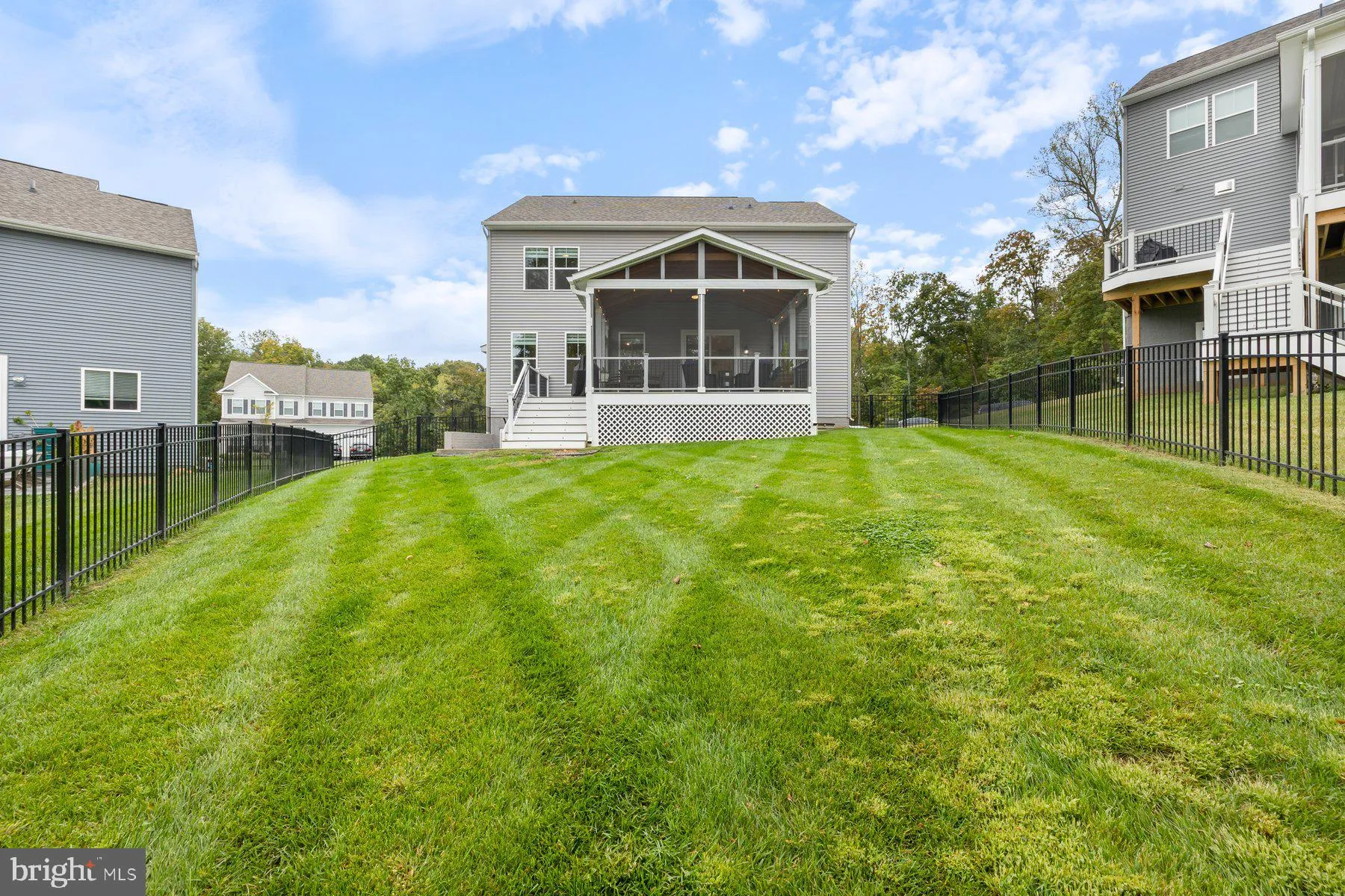 Bristow, Virginia 20136, United States, 6 Bedrooms Bedrooms, ,4 BathroomsBathrooms,Residential,Contingent,214559