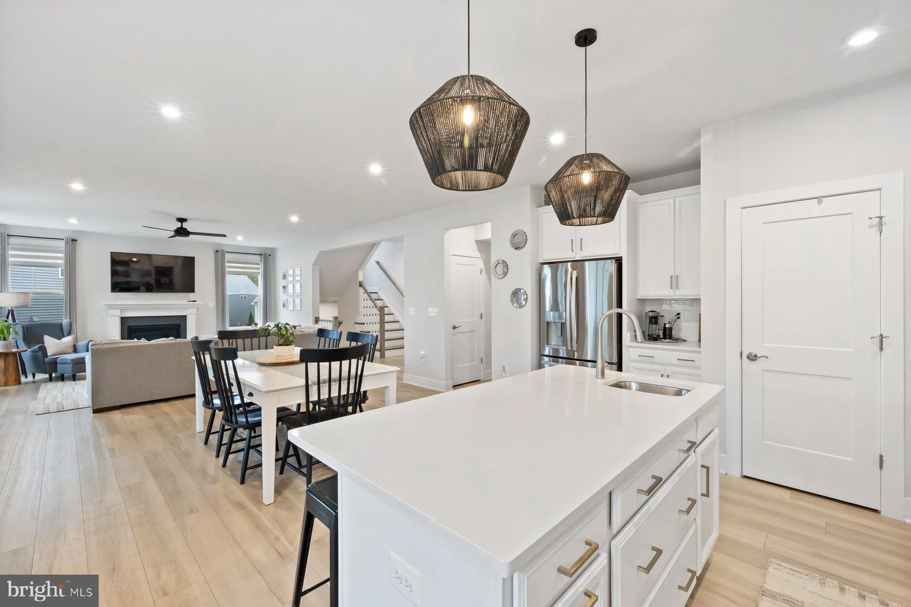 Bristow, Virginia 20136, United States, 6 Bedrooms Bedrooms, ,4 BathroomsBathrooms,Residential,Contingent,214559