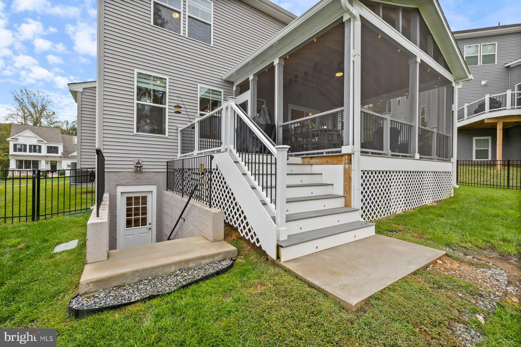 Bristow, Virginia 20136, United States, 6 Bedrooms Bedrooms, ,4 BathroomsBathrooms,Residential,Contingent,214559