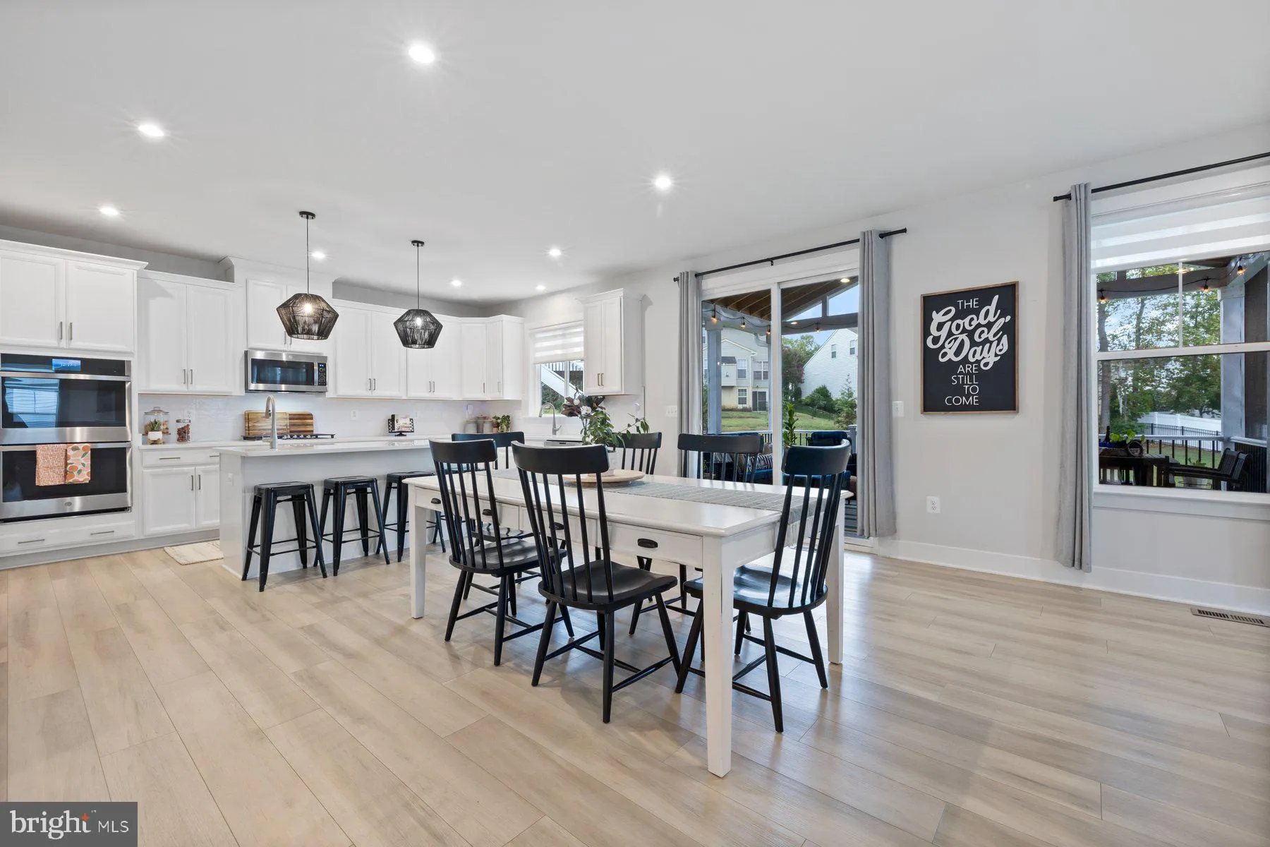 Bristow, Virginia 20136, United States, 6 Bedrooms Bedrooms, ,4 BathroomsBathrooms,Residential,Contingent,214559