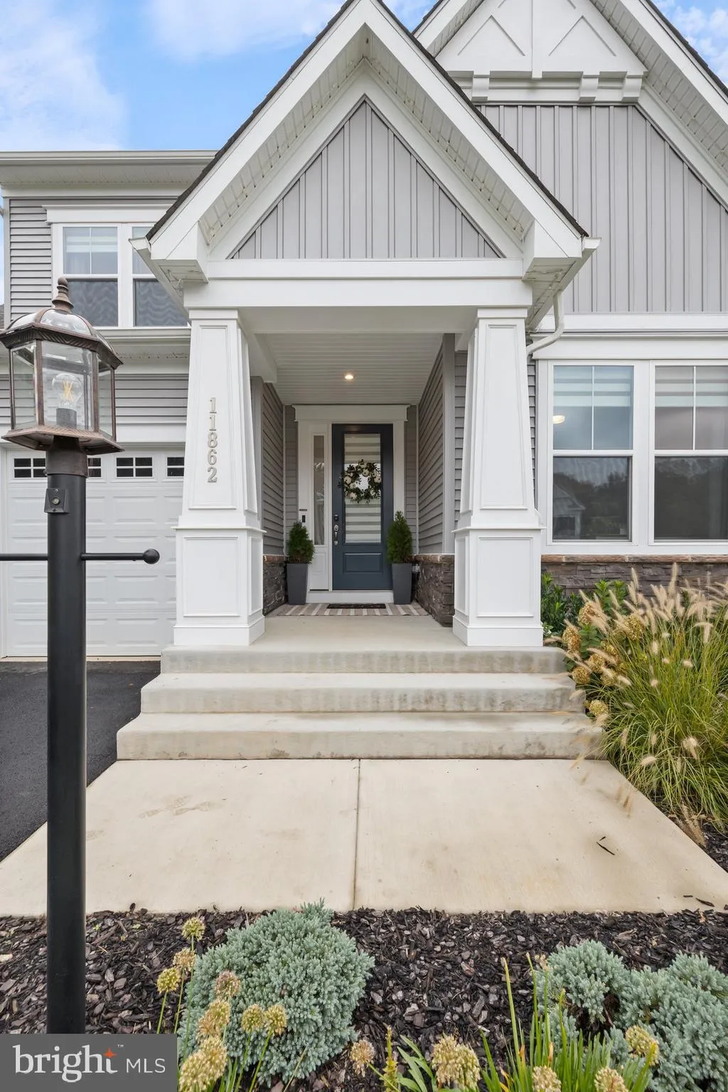 Bristow, Virginia 20136, United States, 6 Bedrooms Bedrooms, ,4 BathroomsBathrooms,Residential,Contingent,214559