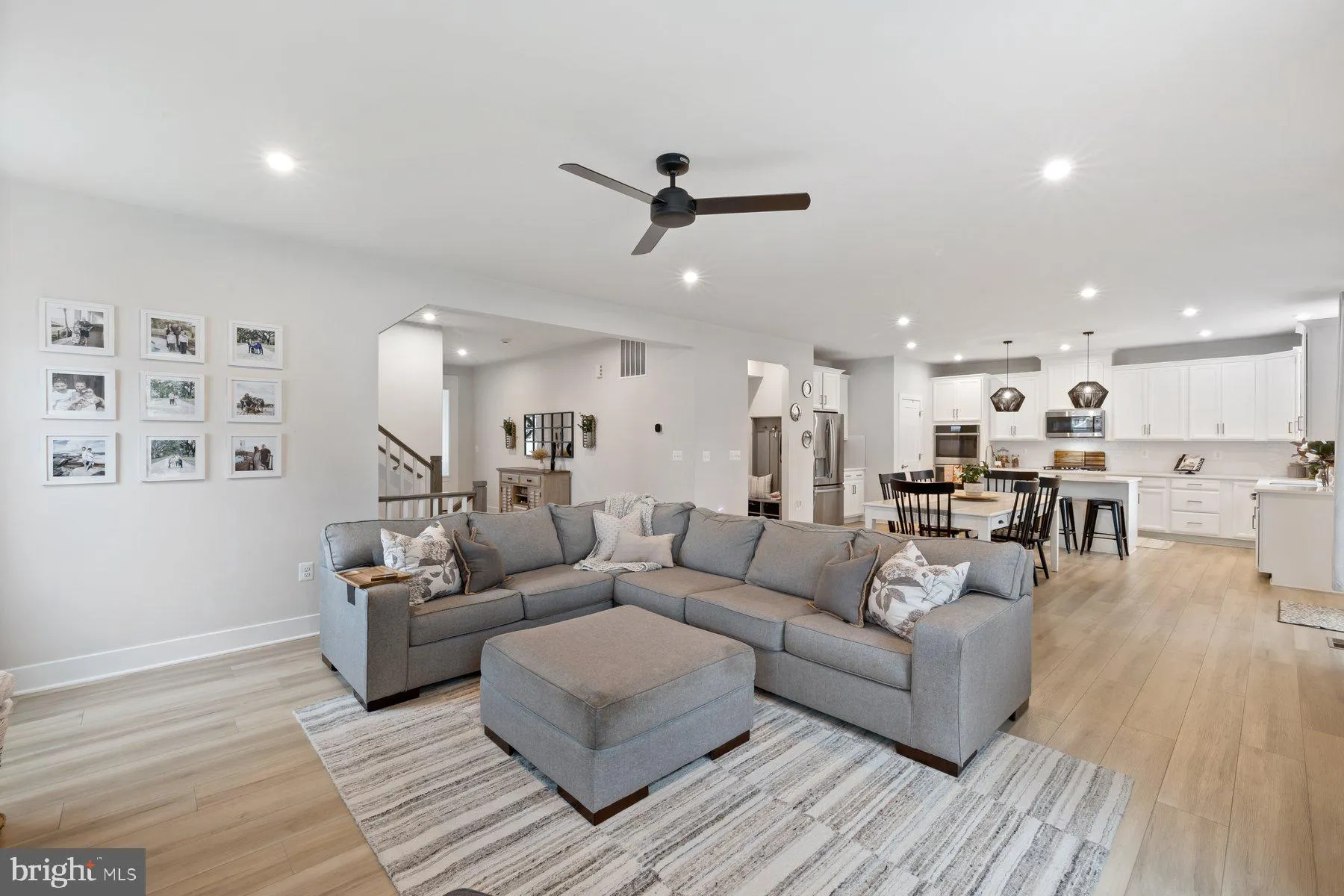 Bristow, Virginia 20136, United States, 6 Bedrooms Bedrooms, ,4 BathroomsBathrooms,Residential,Contingent,214559