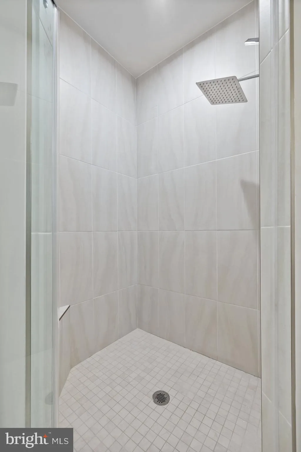 Bristow, Virginia 20136, United States, 6 Bedrooms Bedrooms, ,4 BathroomsBathrooms,Residential,Contingent,214559