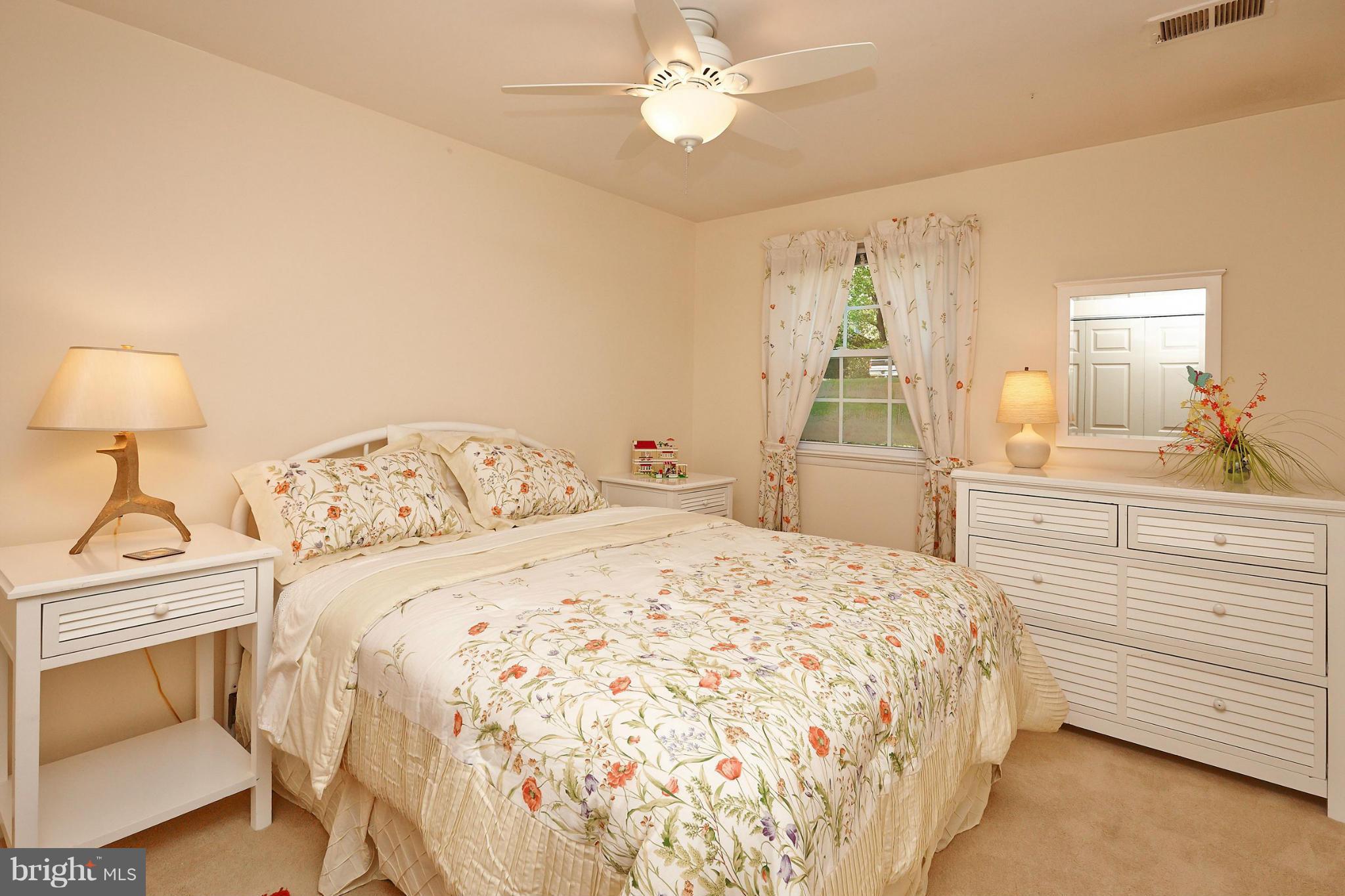 CANTERBURY WOODS - Residential