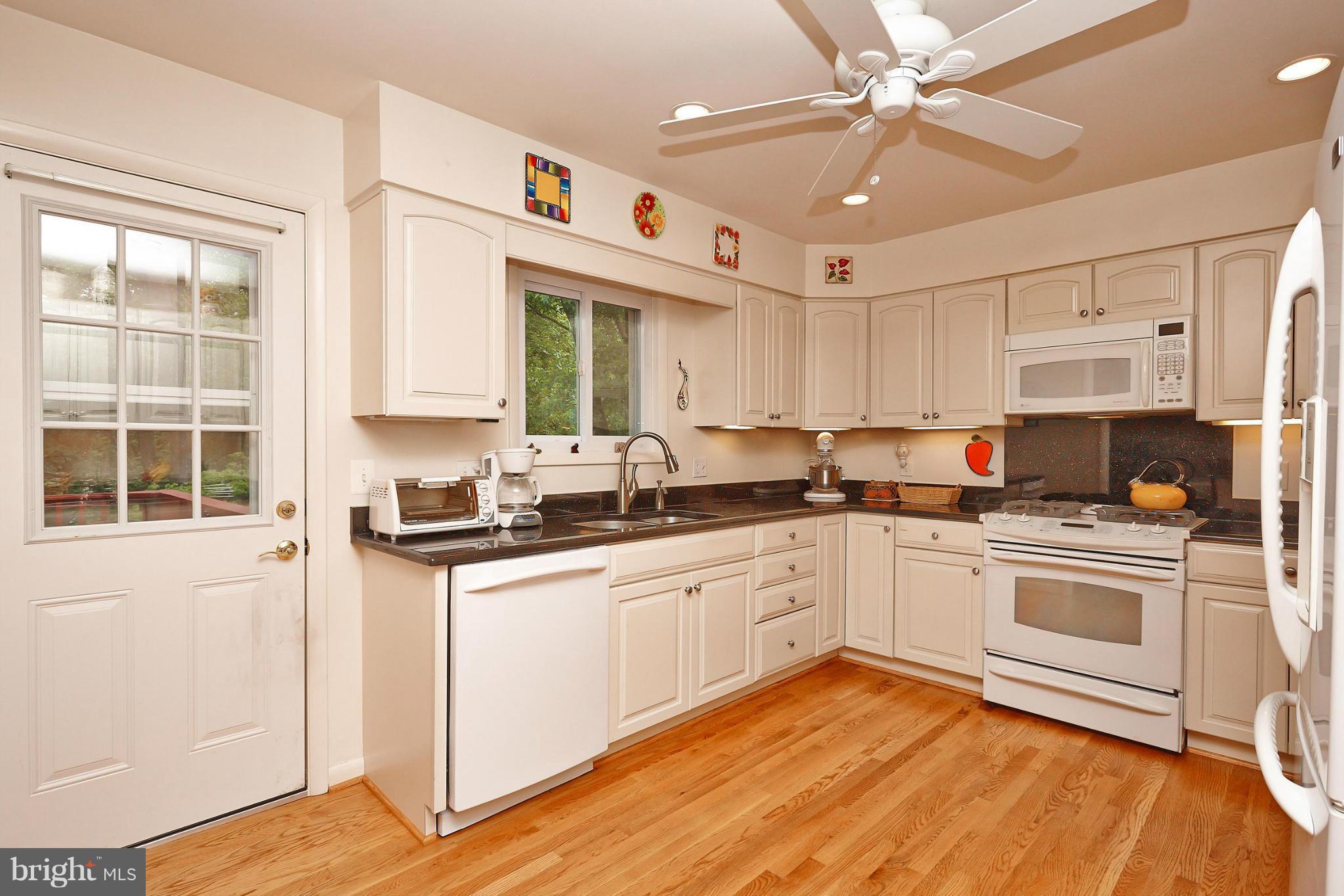 CANTERBURY WOODS - Residential